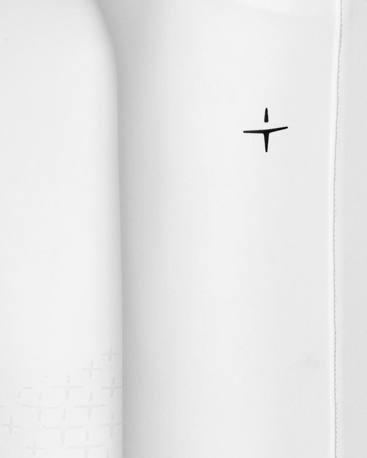 BRG01_KG_JE-WHITE_2.jpg