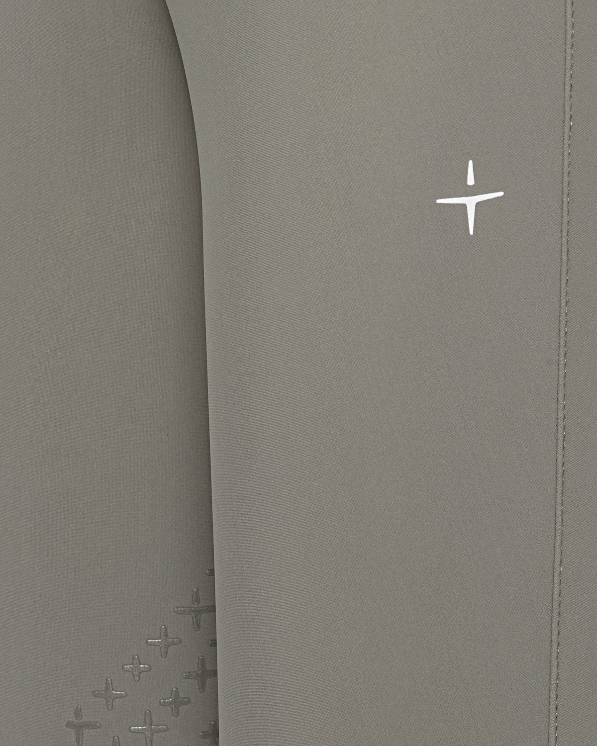 BRW19_KG_JE-ERGREY_2.jpg