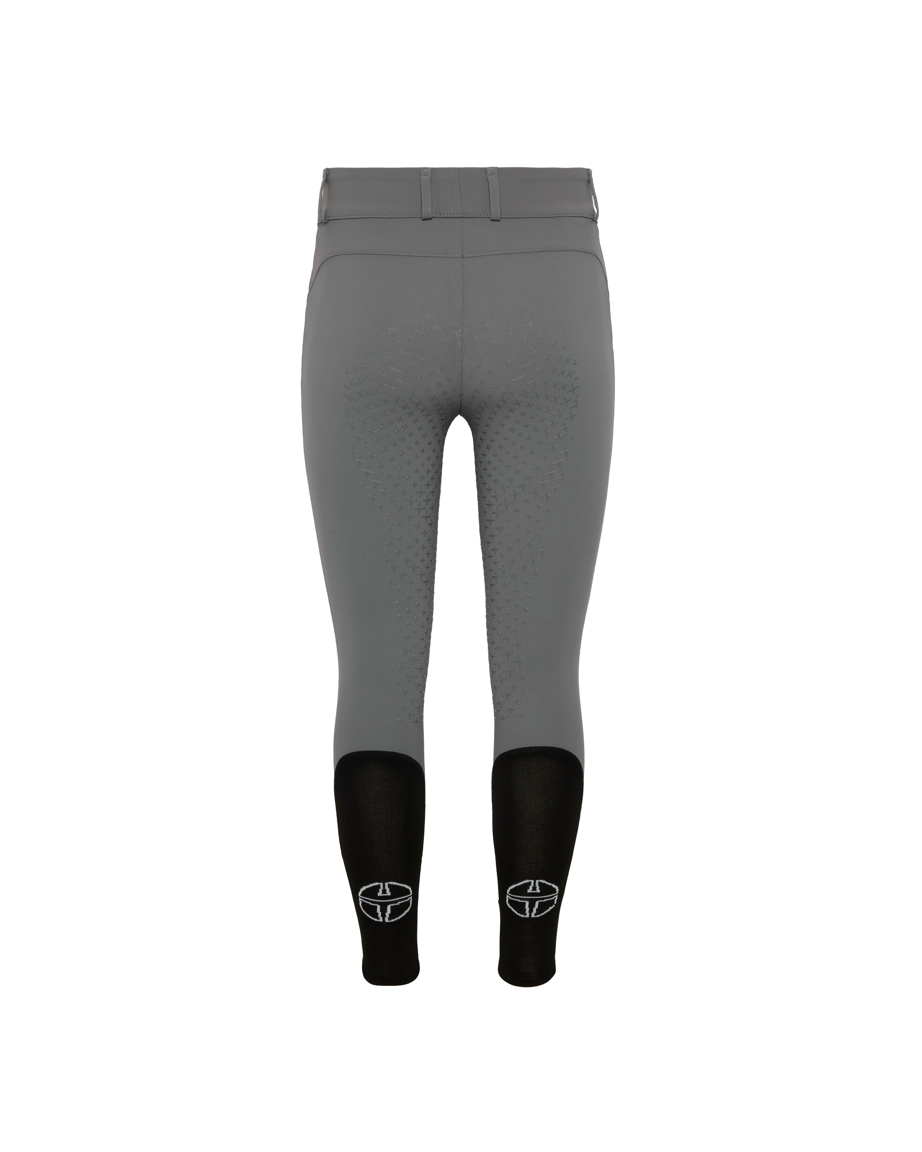 BRW23_FG_JE-STONEGREY_1.jpg