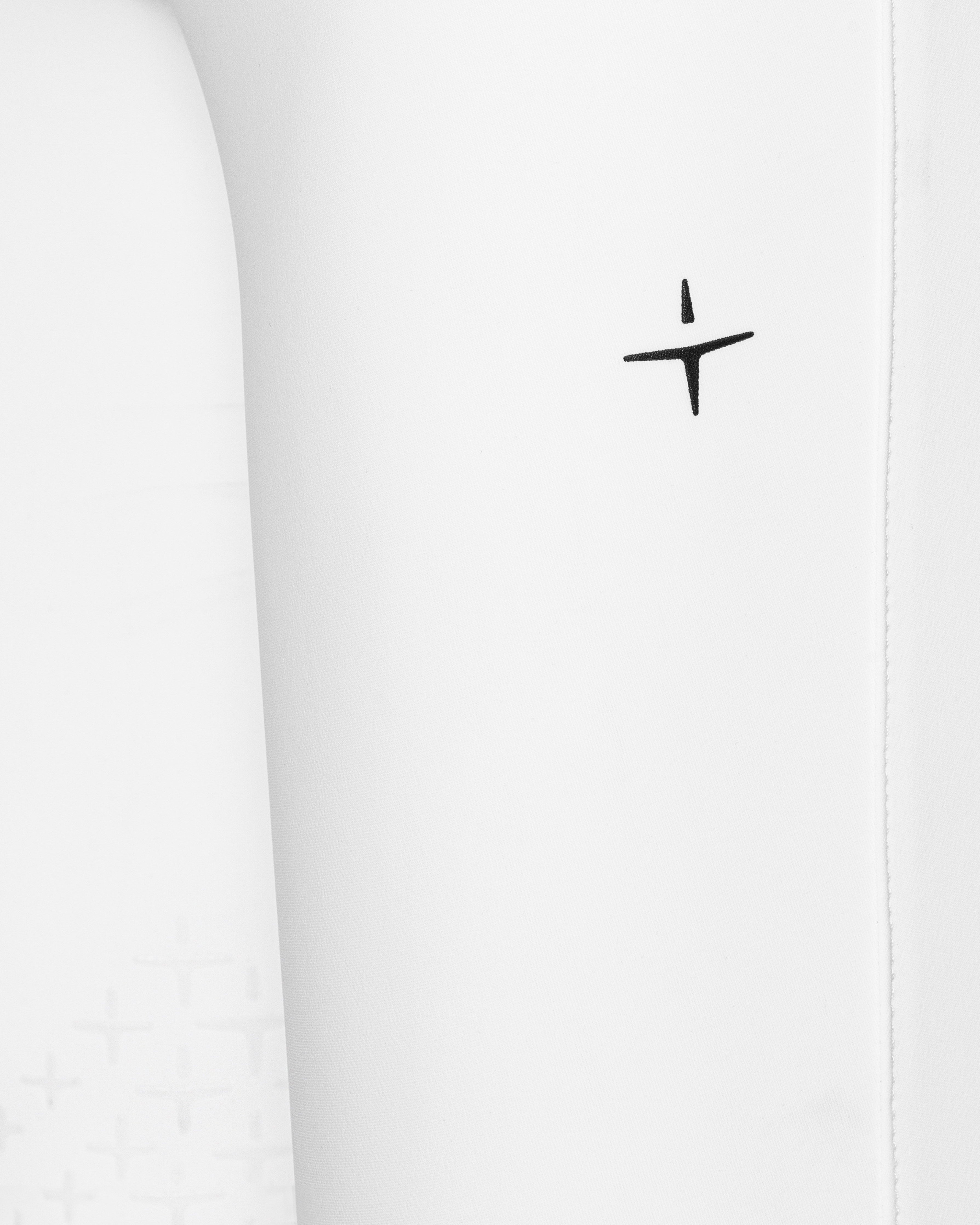 BRW23_KG_JE-WHITE_2.jpg