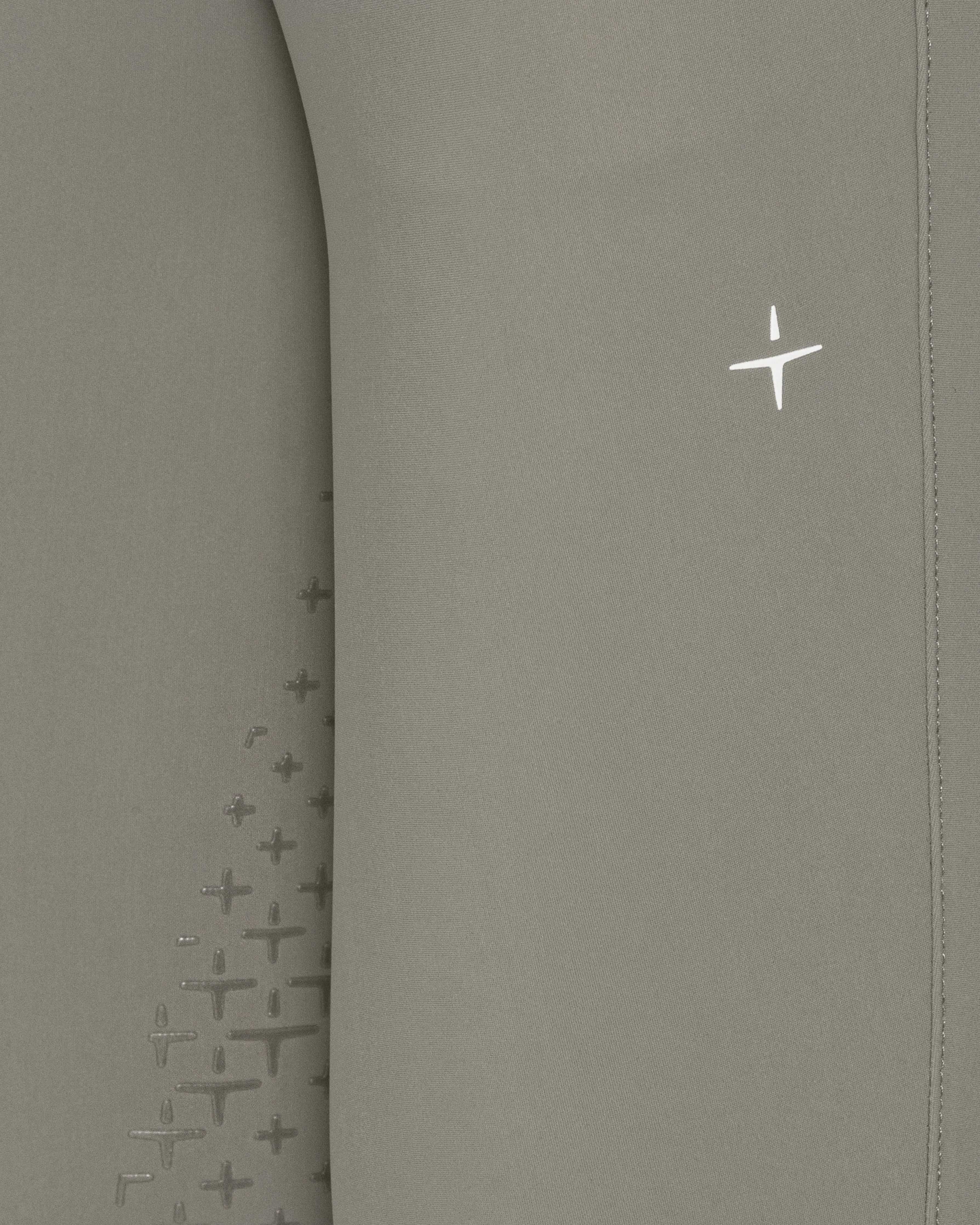 BRW25_FG_JE-ERGREY_2.jpg