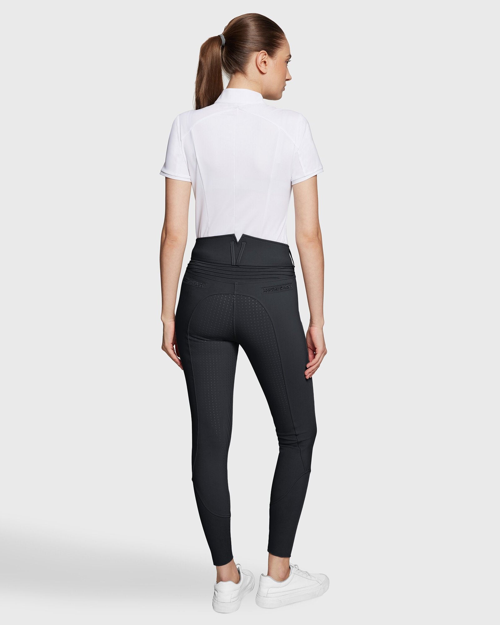 CLARA_NV-SS25_FG-BLK_1.jpg