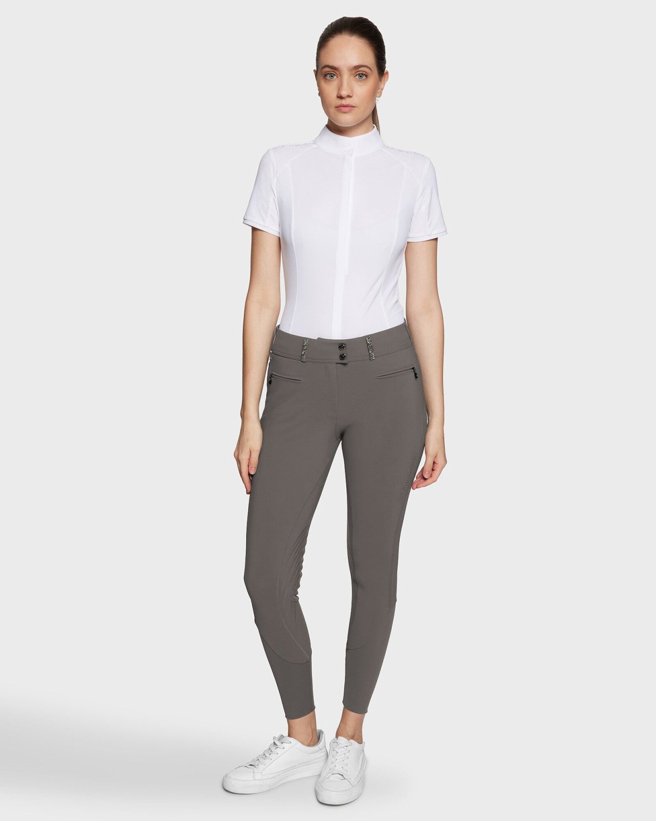 CLARA_PREM-SS25_FG-V_RCK.jpg
