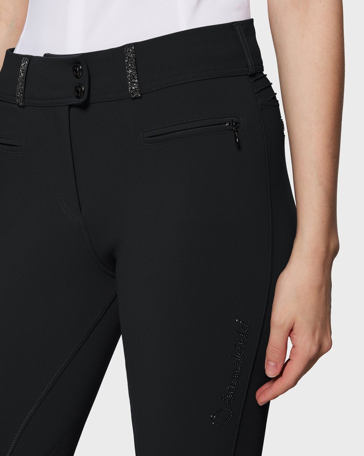 CLARA_PREM-SS25_KN-BLK_2.jpg