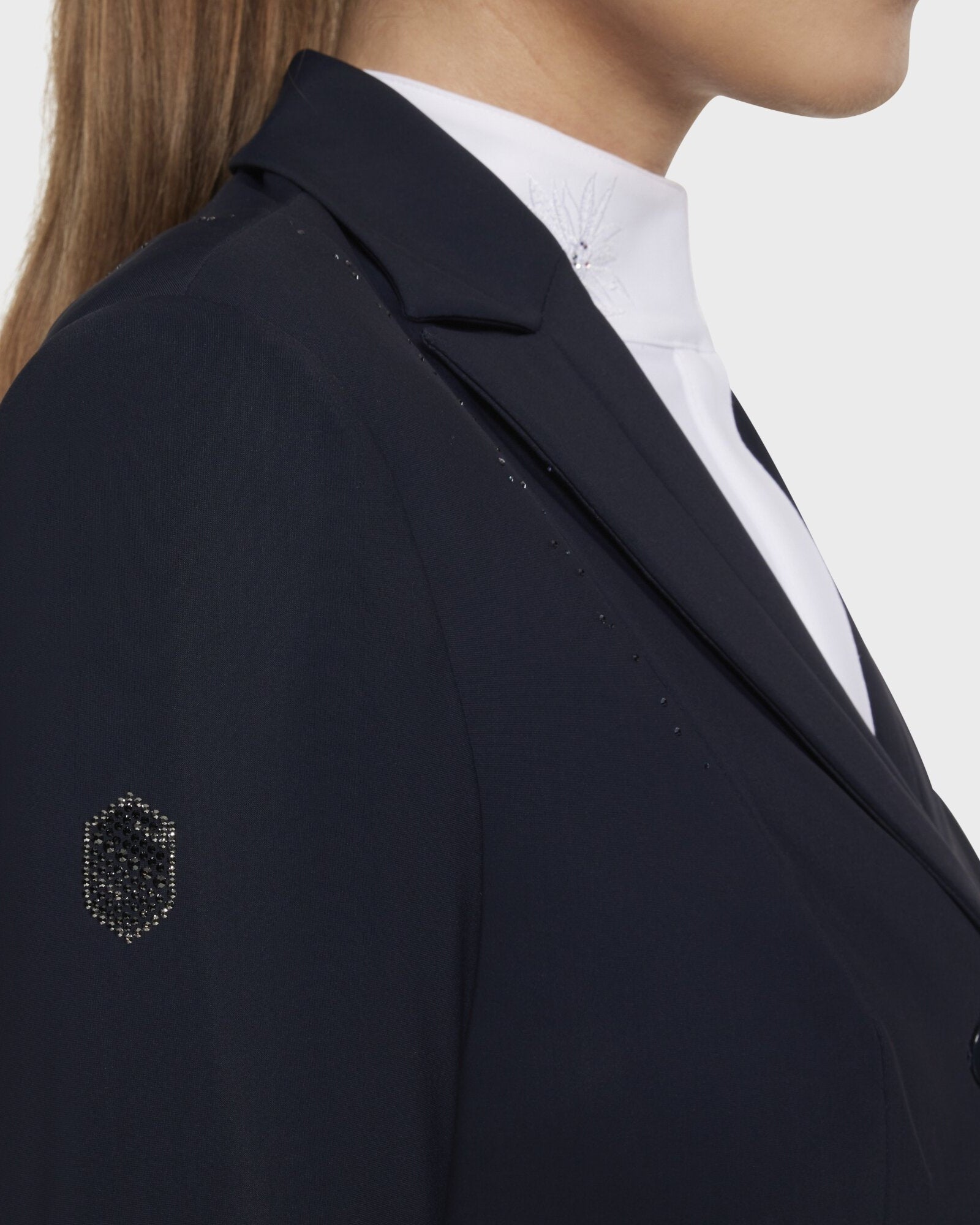 JACKIE_CRY_RN-SS25-NVY_2