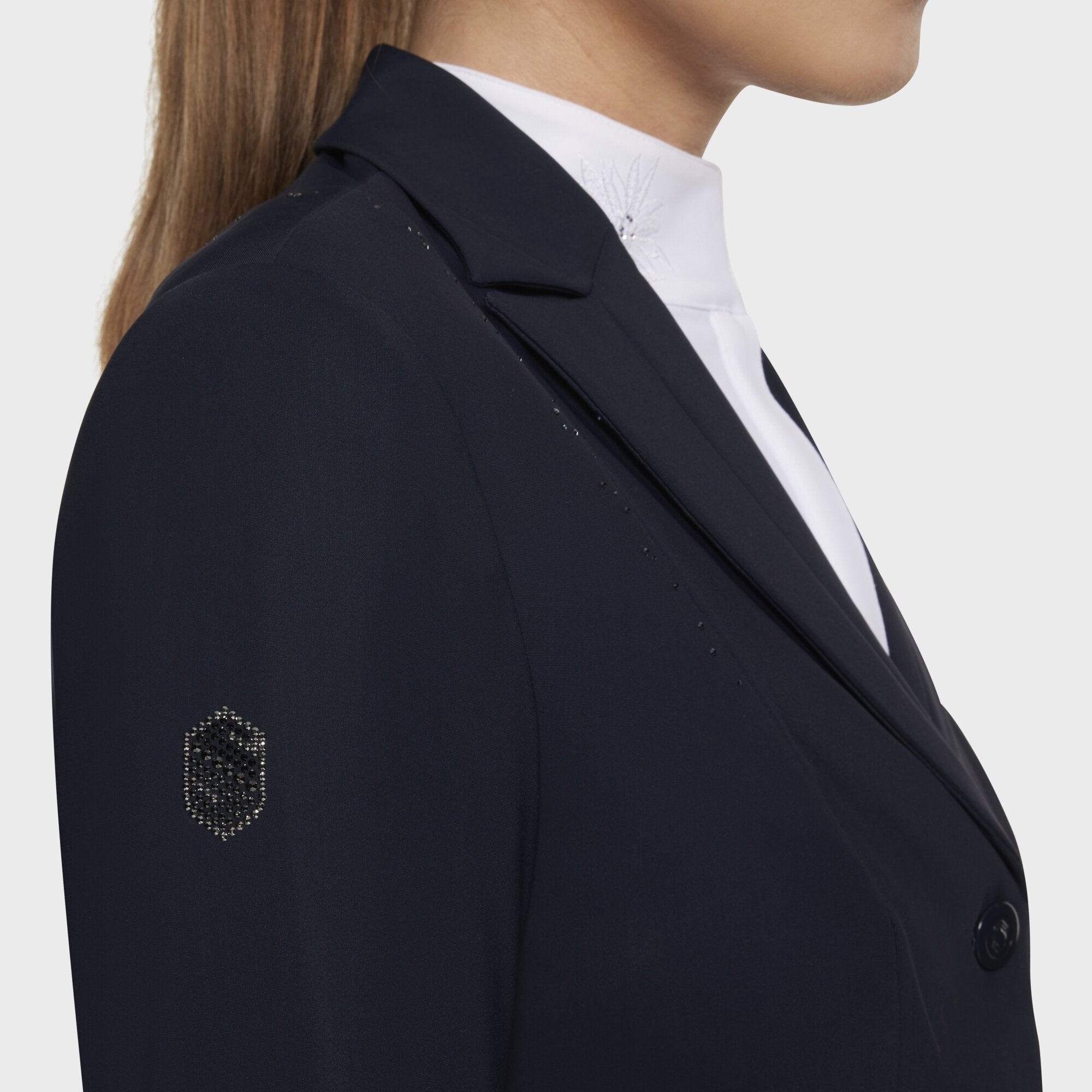 JACKIE_CRY_RN-SS25-NVY_2.jpg