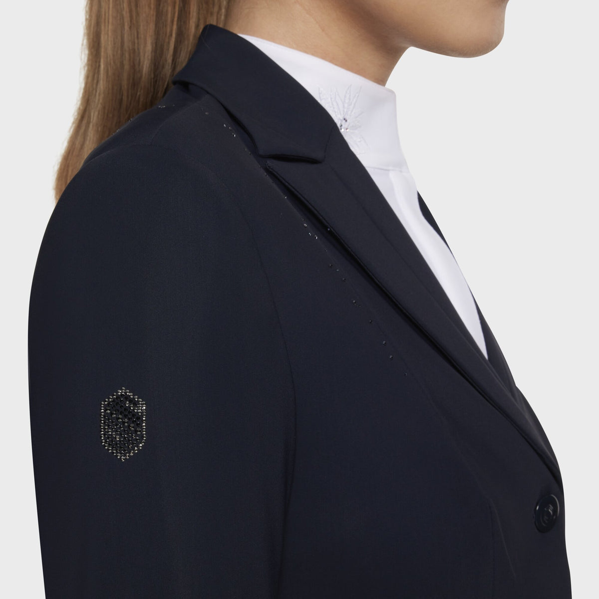 JACKIE_CRY_RN-SS25-NVY_2.jpg