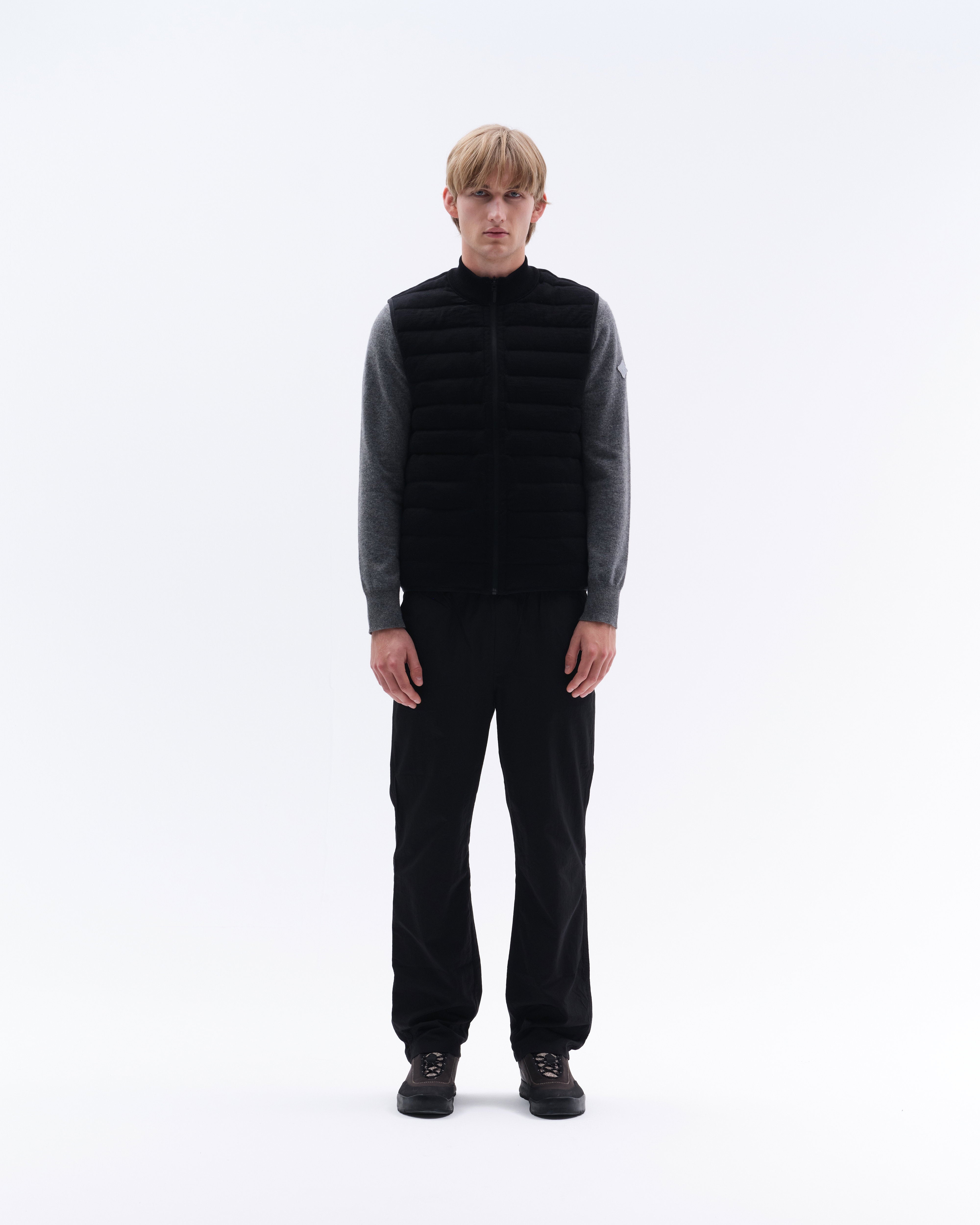 JCM04_NY-BLACK_4.jpg