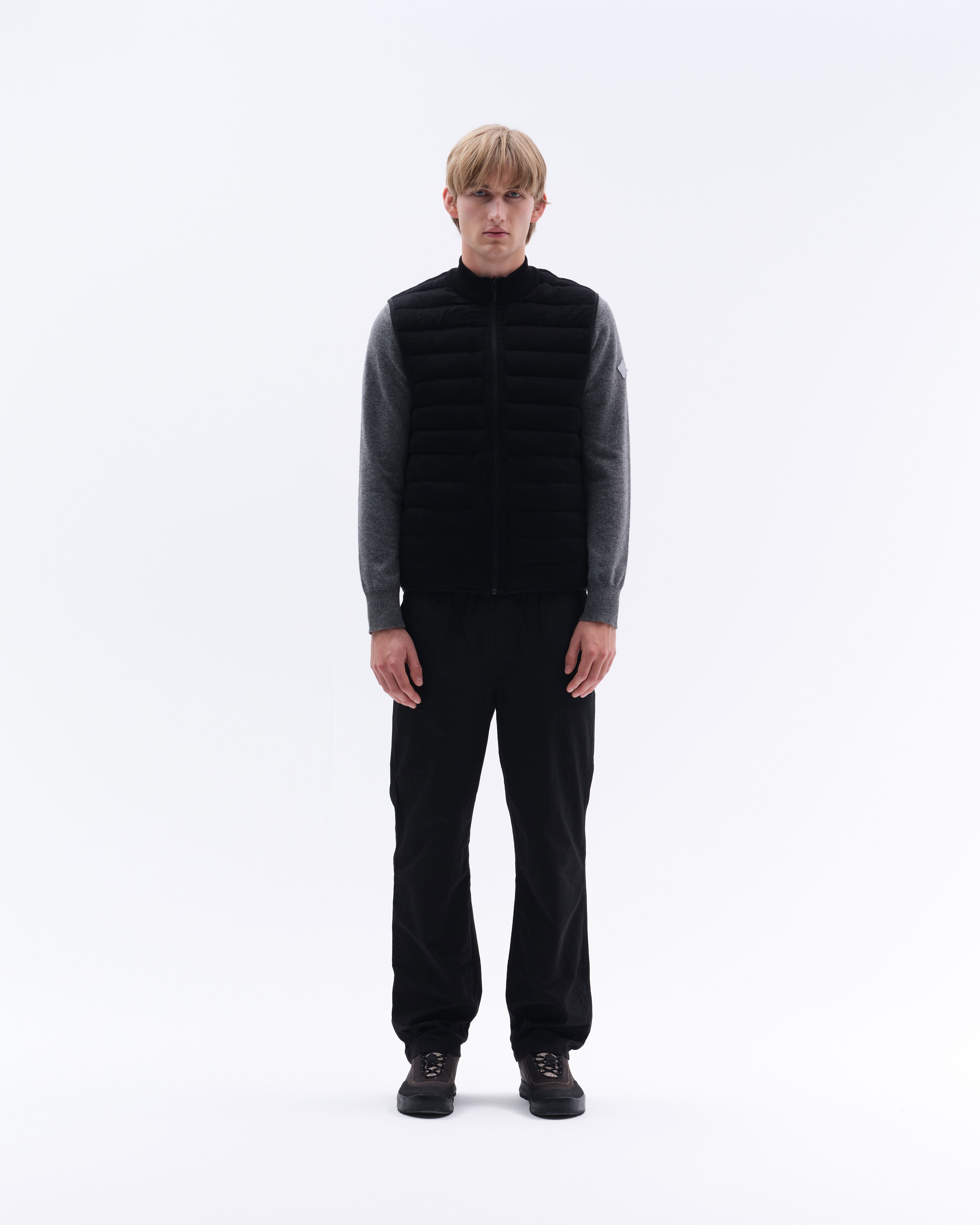 JCM04_NY-BLACK_4.jpg