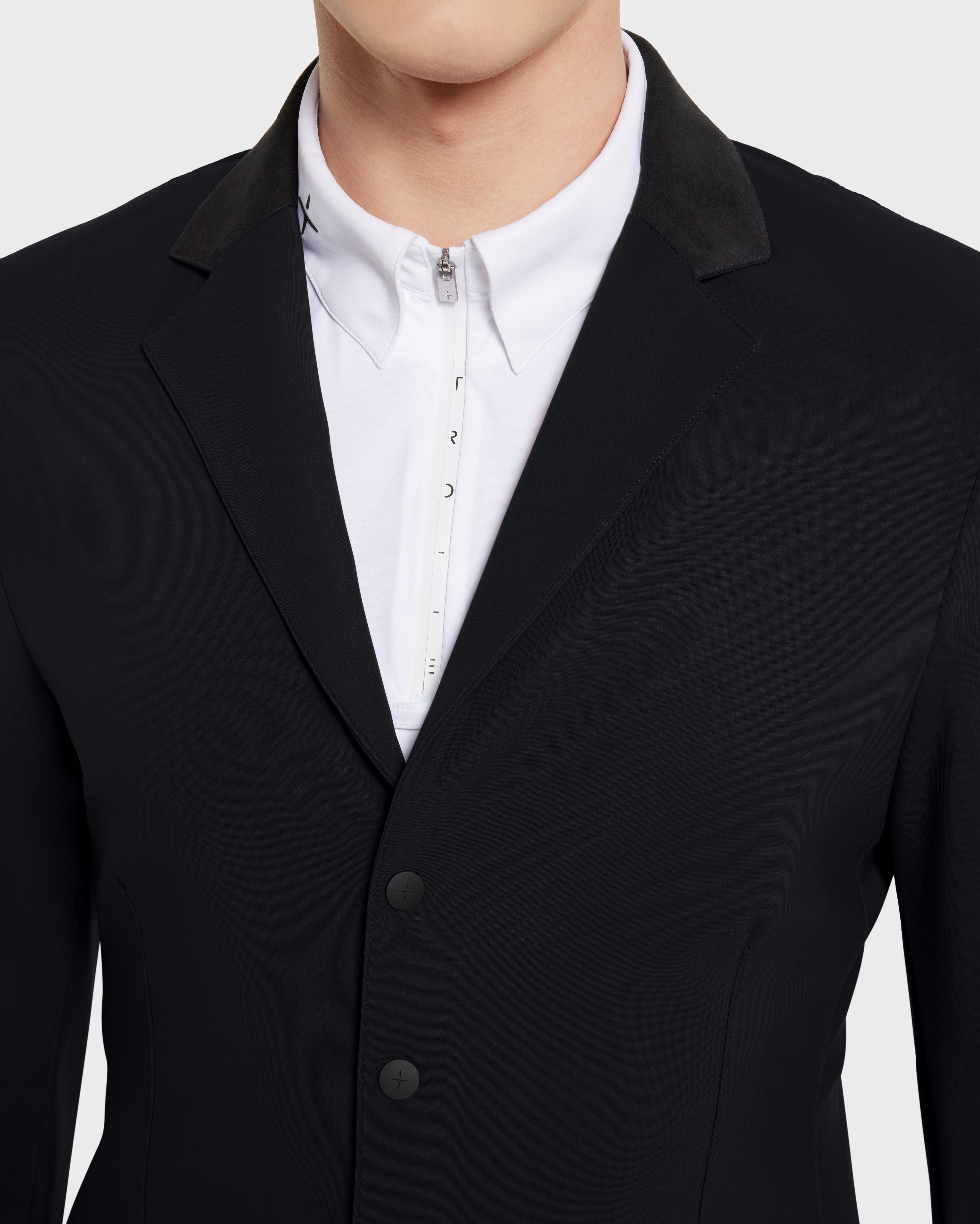 JCM18_JE-BLACK_8.jpg