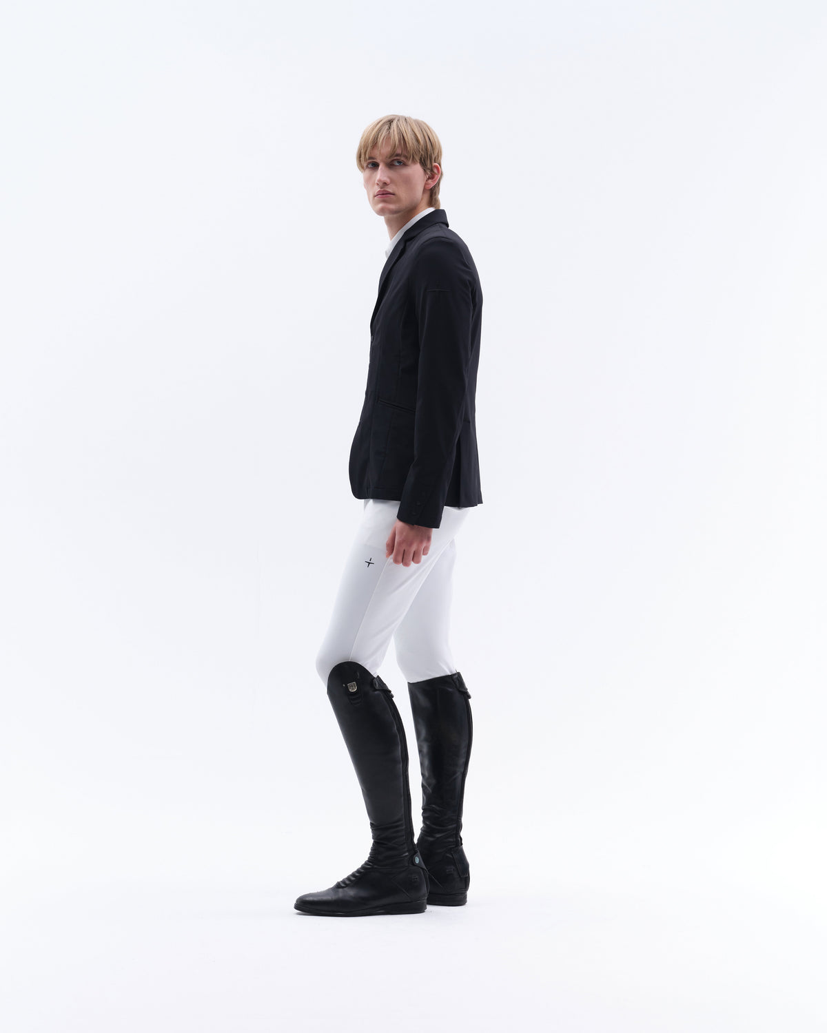 JCM43_JE-BLACK_4.jpg
