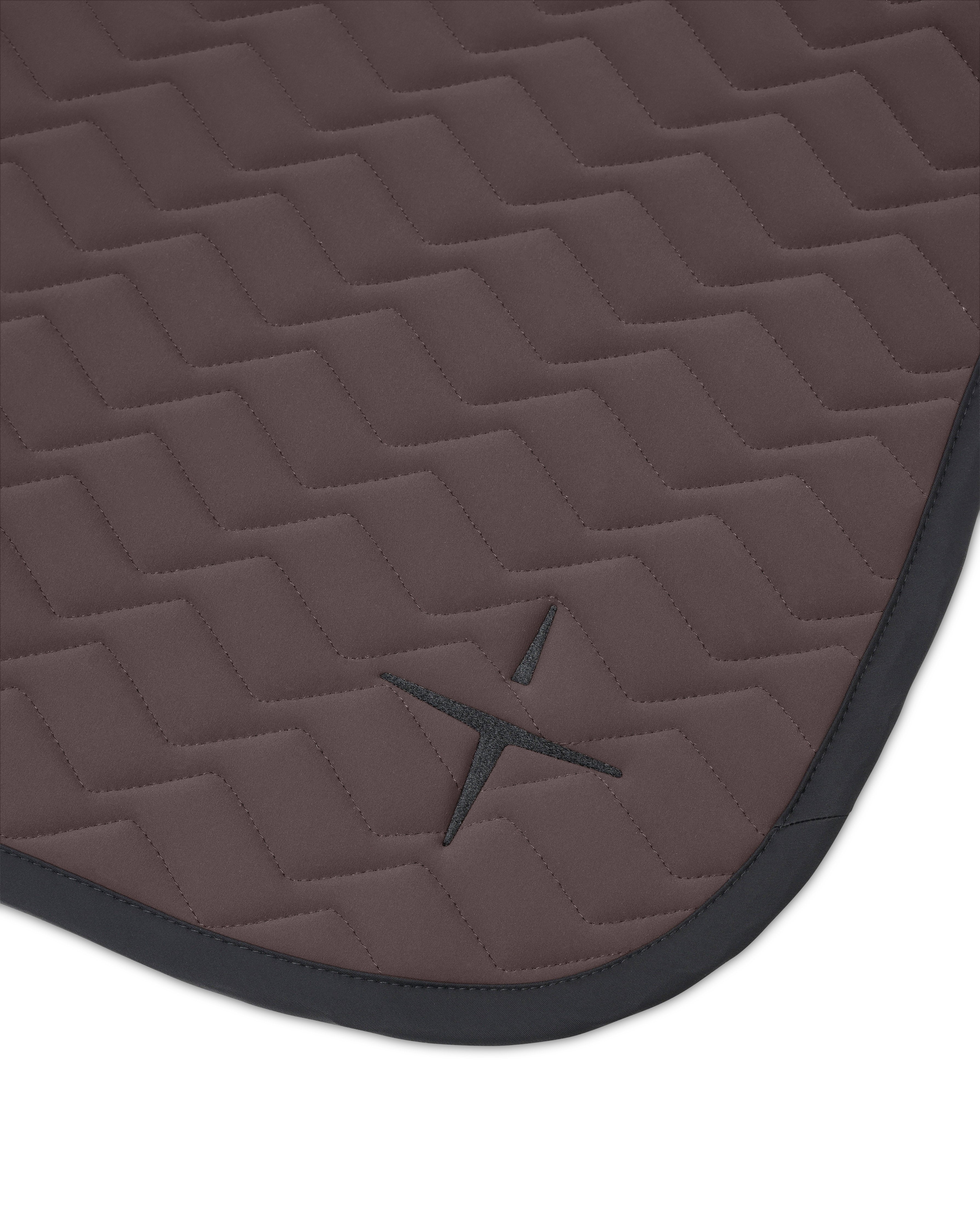 PAHJ28_JE-TERRABLK_3.jpg