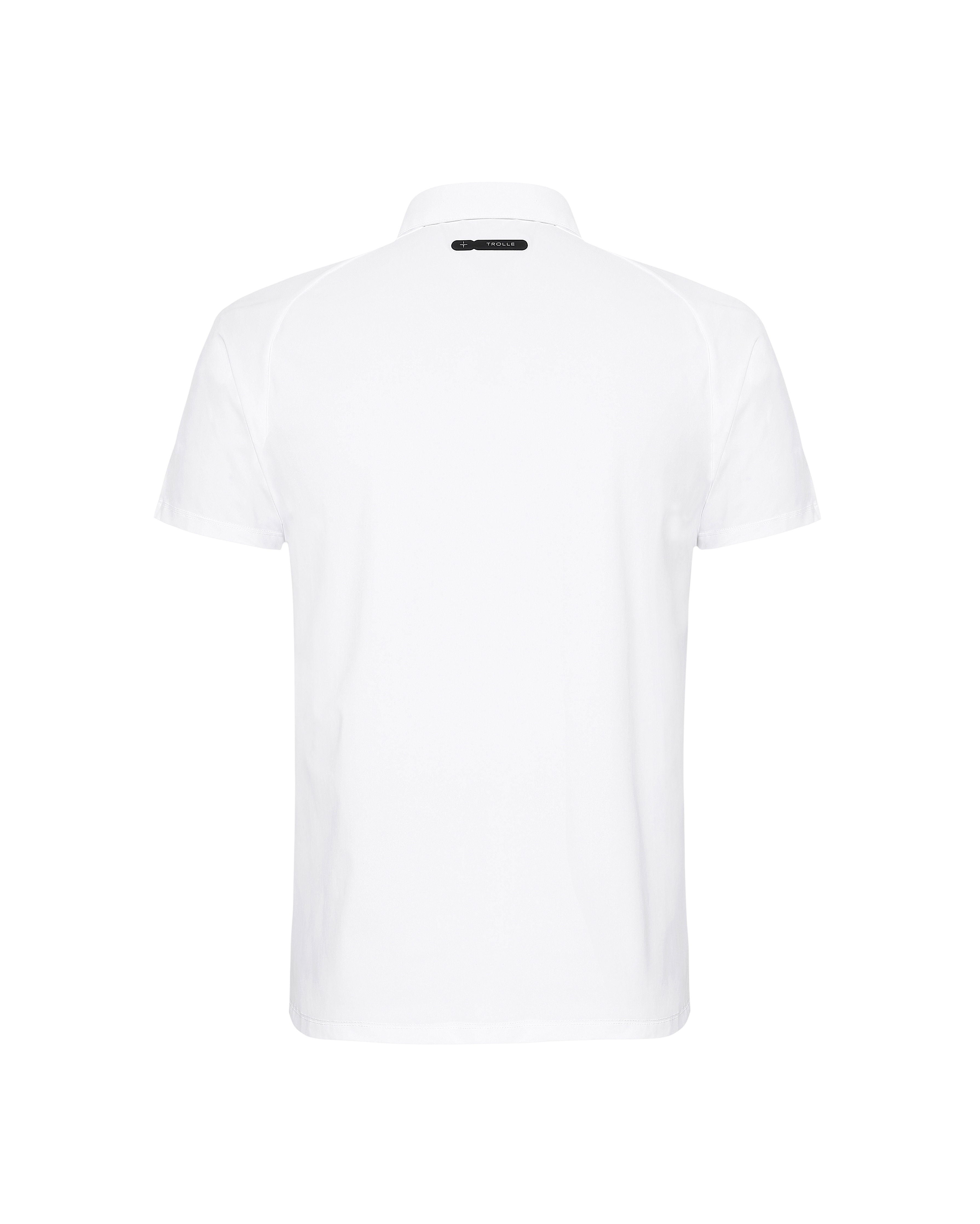 POM19_JE-WHITE_1.jpg