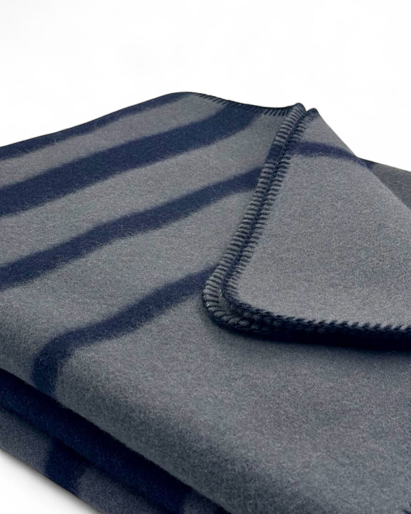 RUH22_WO-NAVYGREY_1.jpg