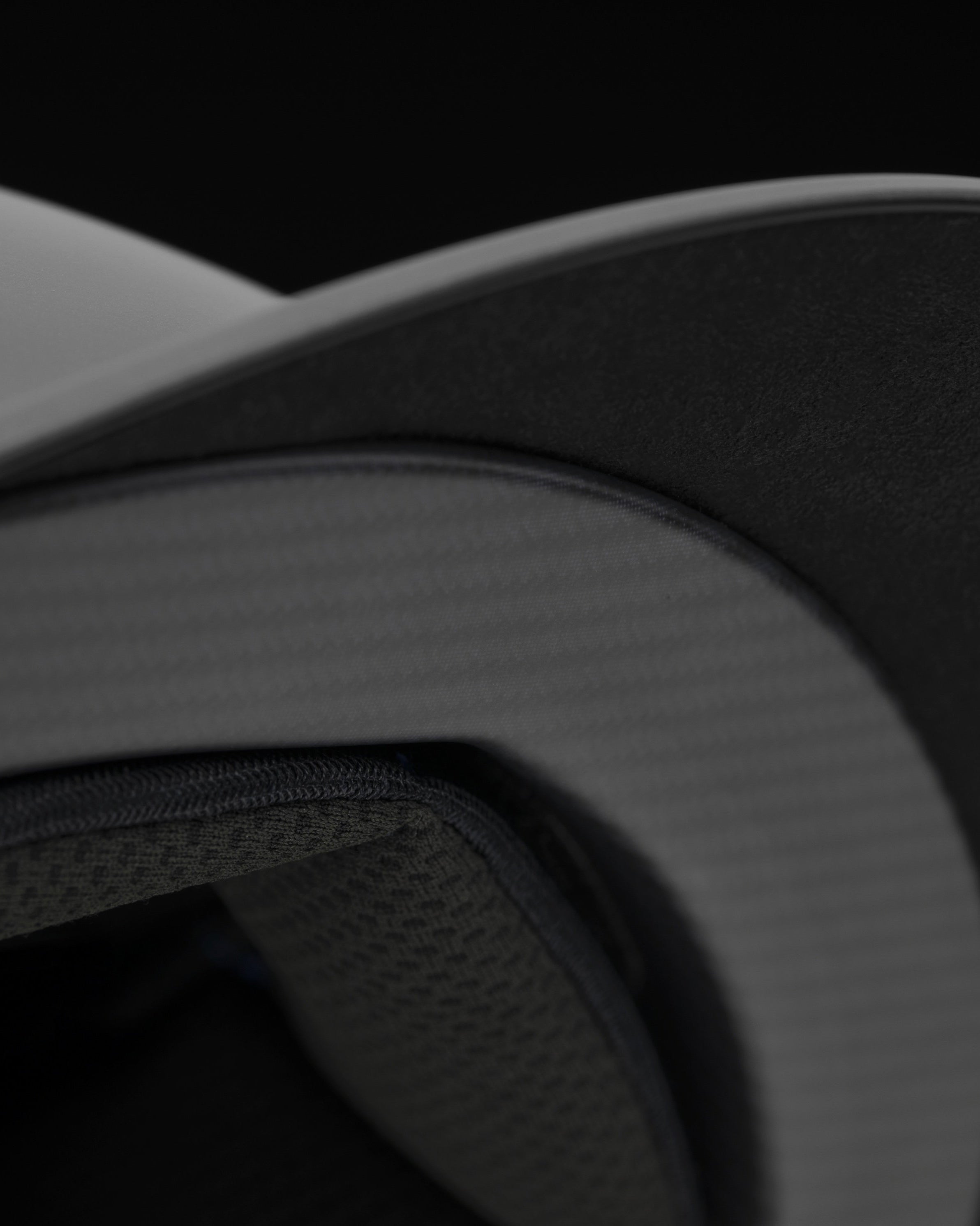 V2-33078-BLACK_10.jpg