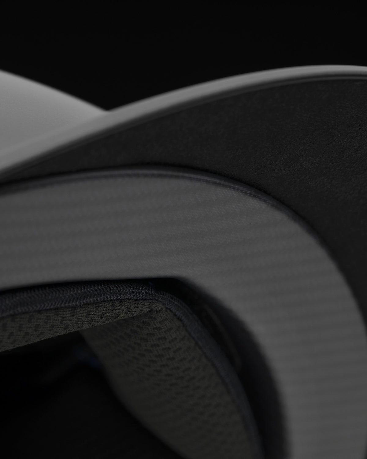 V2-33078-BLACK_10.jpg