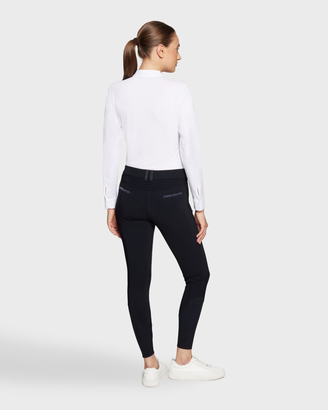 W-ADELE_PRM_KG-FW25-WHOLO_1.jpg