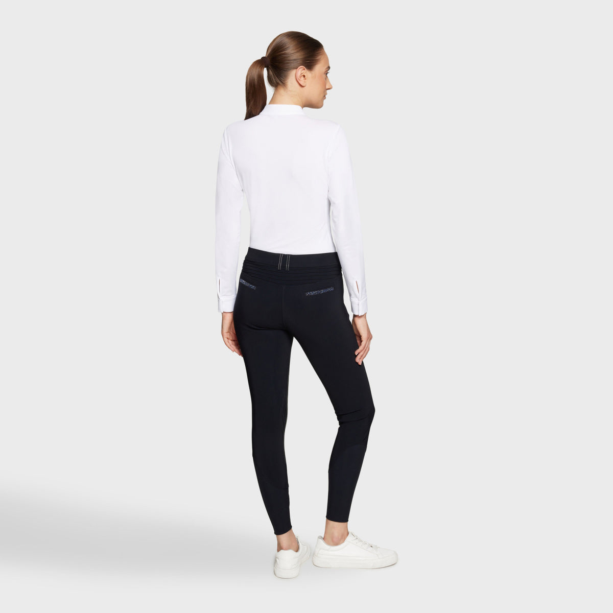 W-ADELE_PRM_KG-FW25-WHOLO_1.jpg