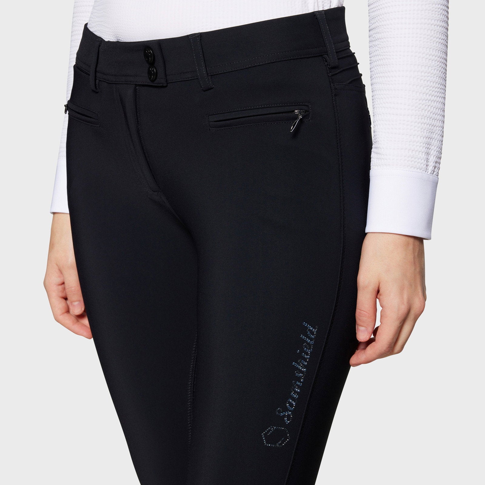 W-ADELE_PRM_KG-FW25-WHOLO_2.jpg