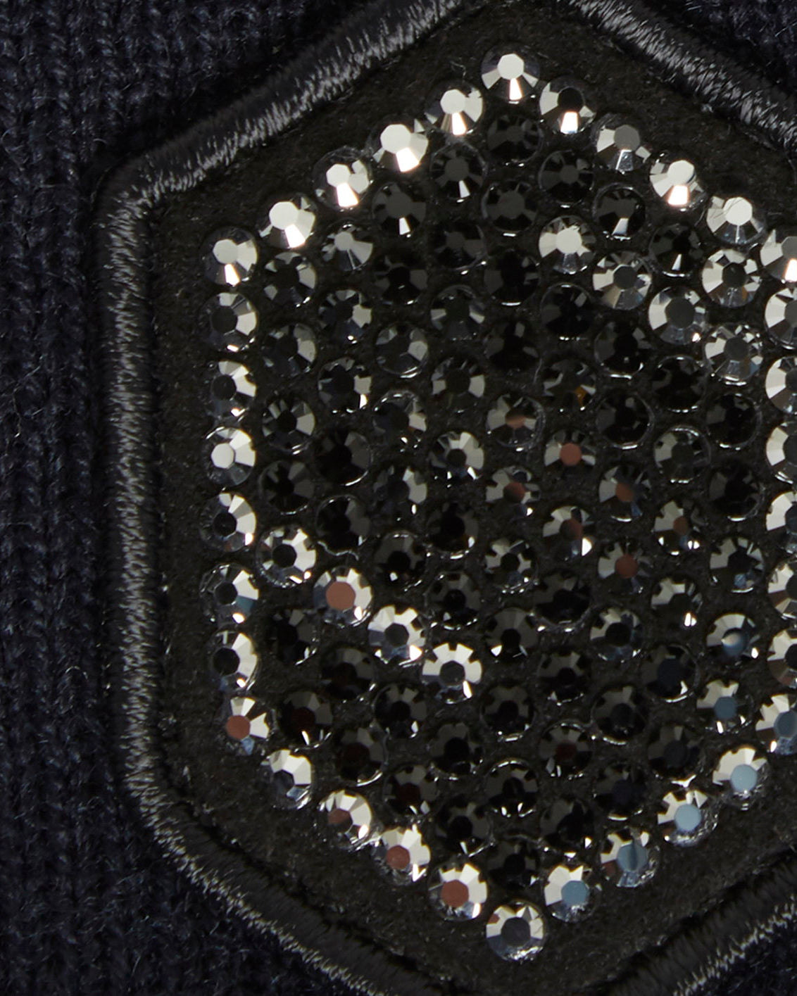 W-AMALIE_BLAZ-FW22-NVYTONT_3.jpg