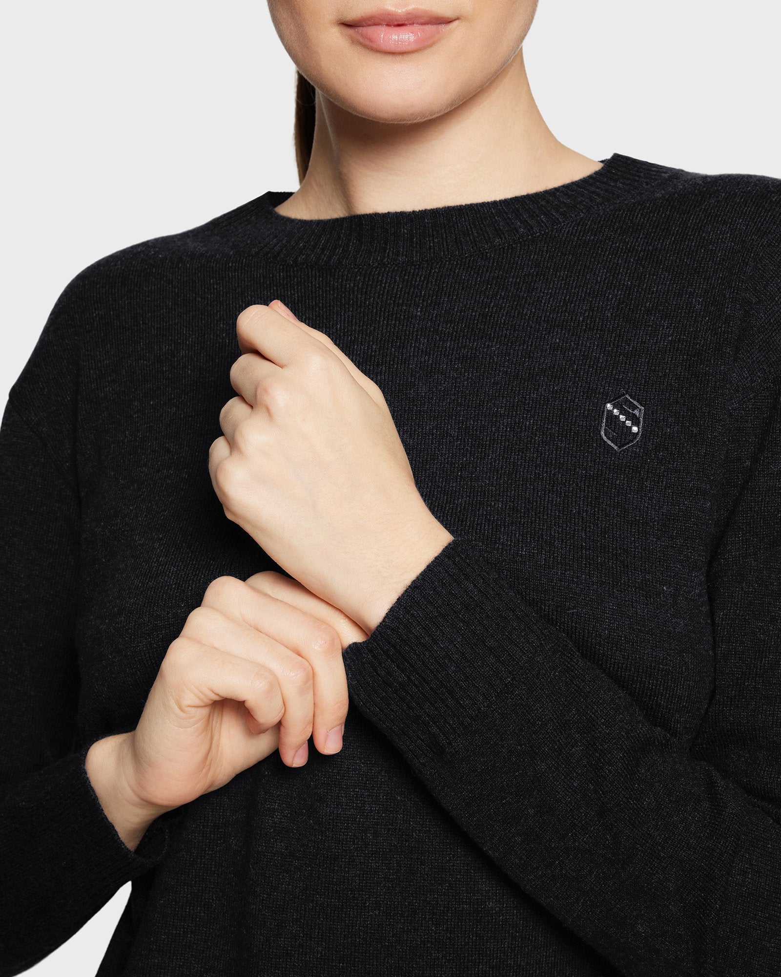 W-CANDICE-FW25-BLK_2.jpg