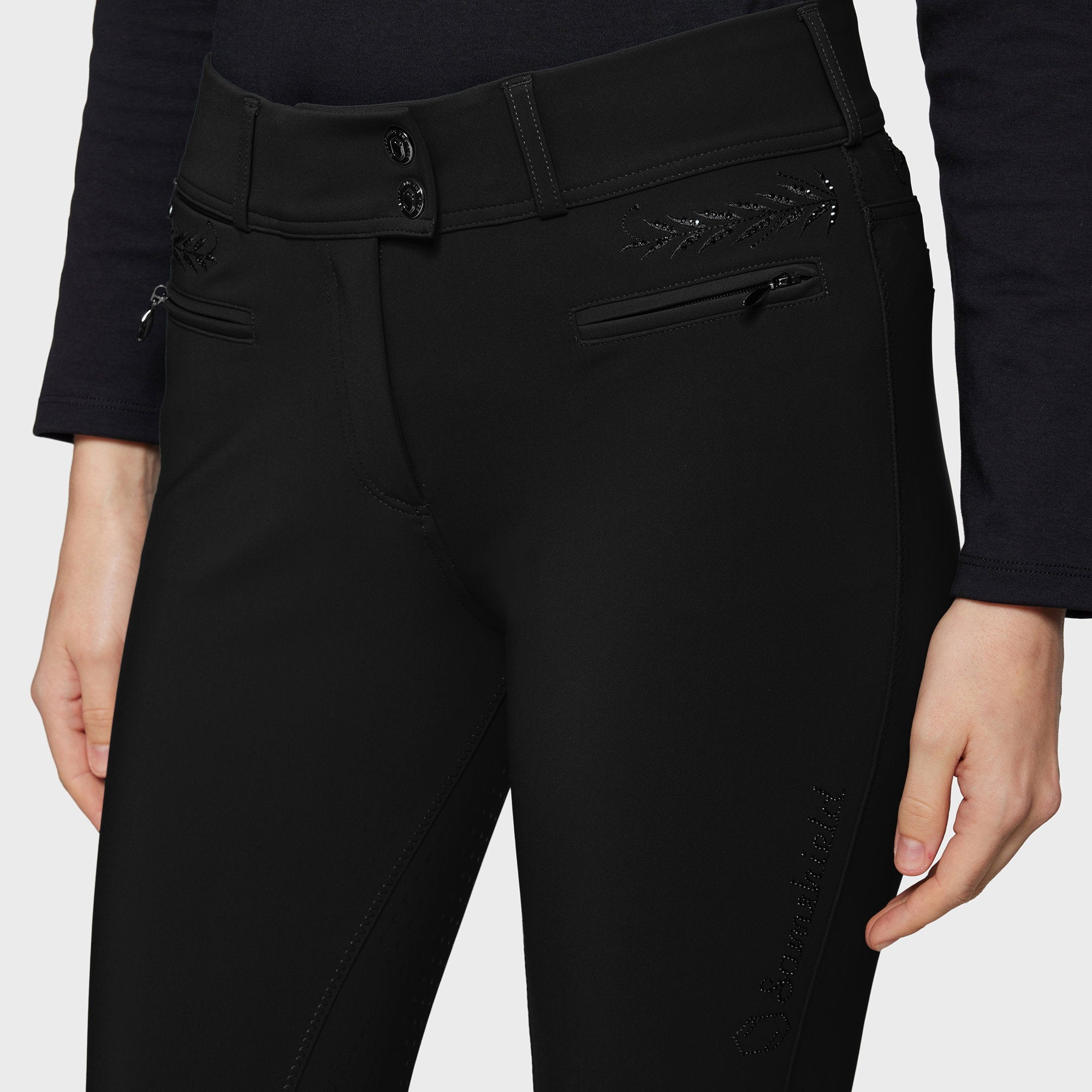 W-CAPUCINE_FG-FW25-BLK_2.jpg