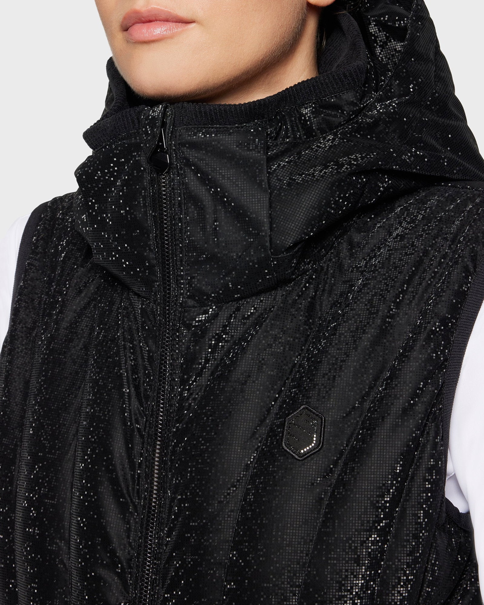W-CHAMONX_ICE-FW25-BLK_2.jpg