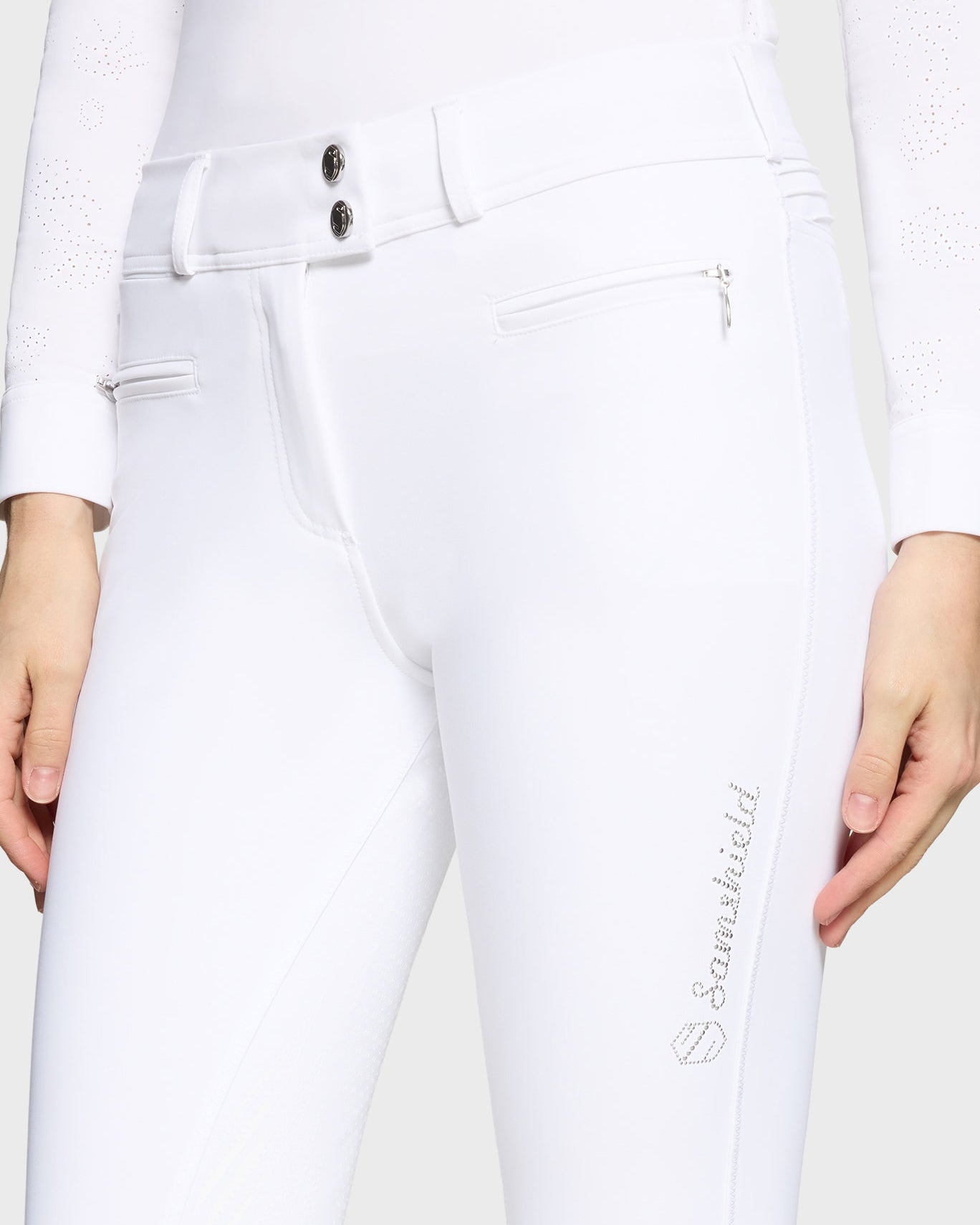W-CHLOE-FG-SS26-WHT_2.jpg