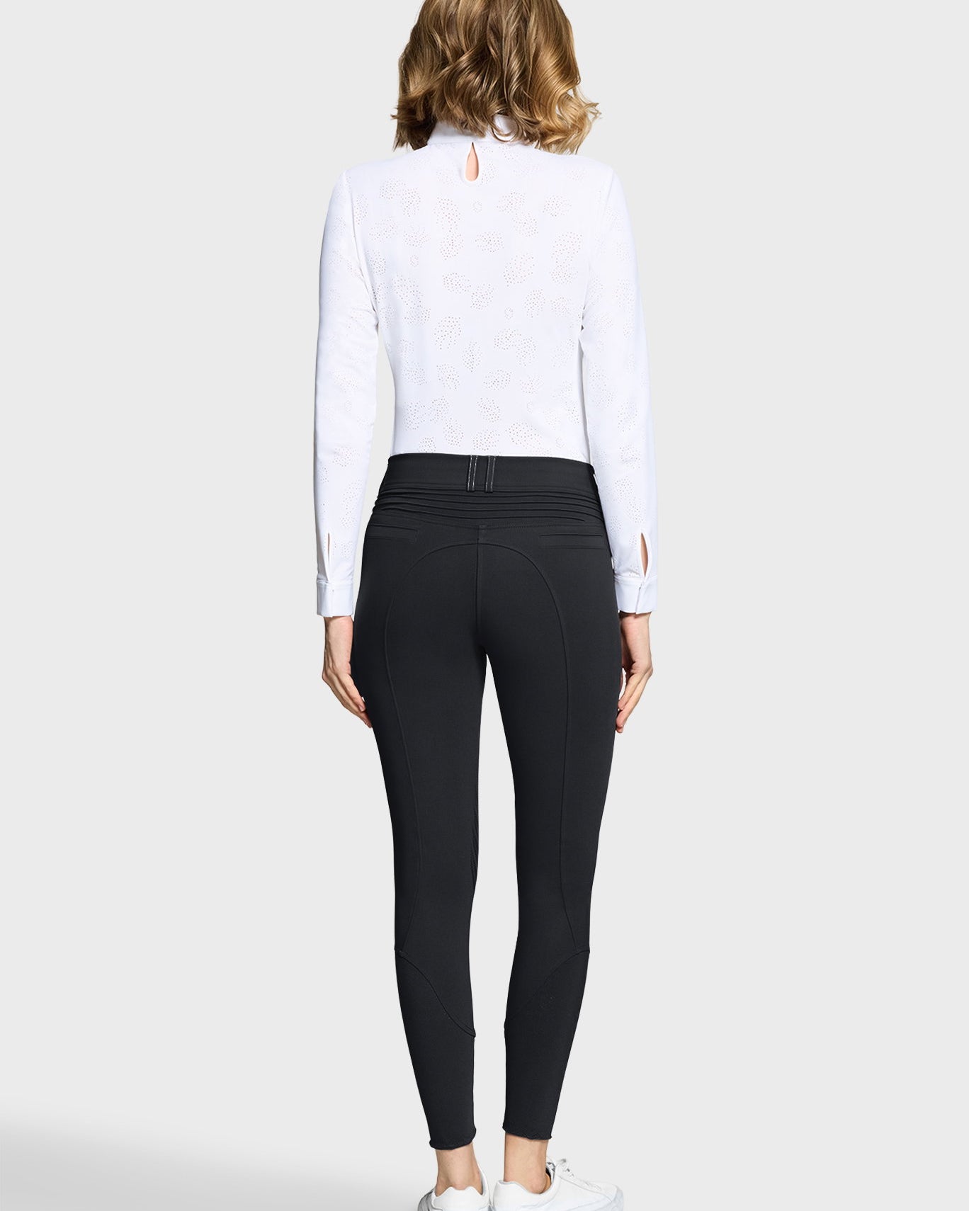 W-CHLOE-KG-SS26-BLK_1.jpg