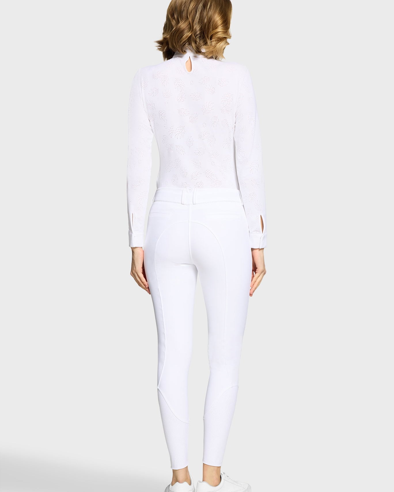 W-CLARANOVA-FG-SS26-WHT_1.jpg