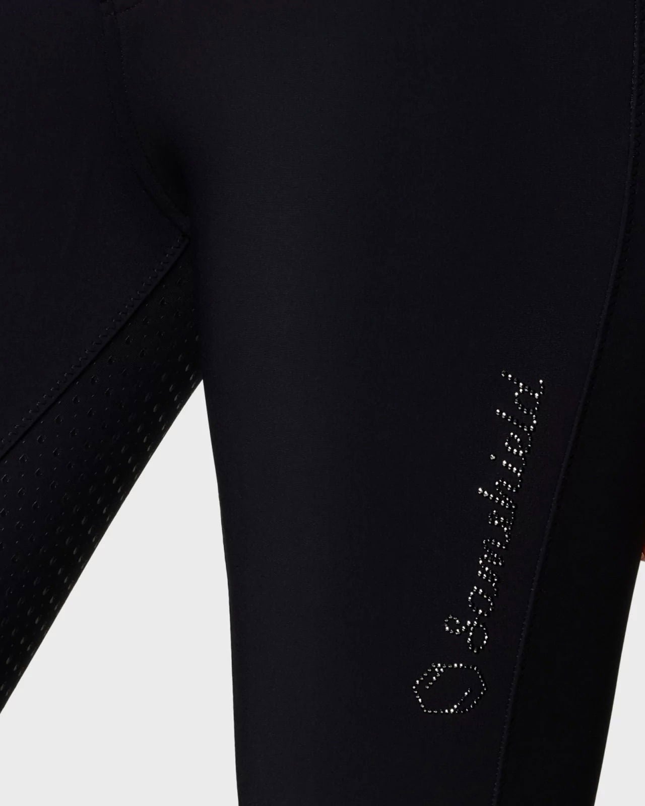 W-CLARA KG PERMANENT-BLK_2.jpg