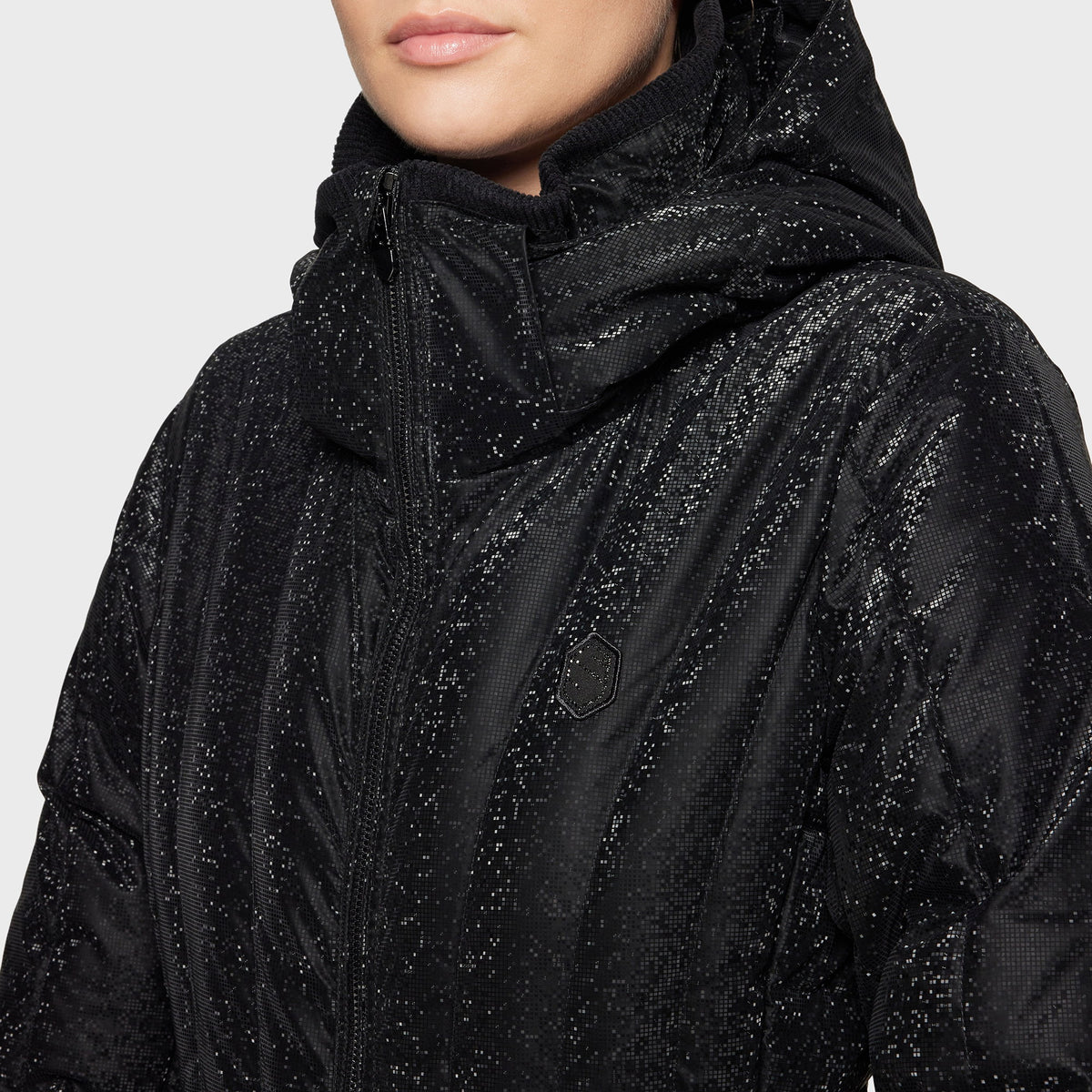 W-CRCHEVEL_ICE-FW25-BLK_3.jpg