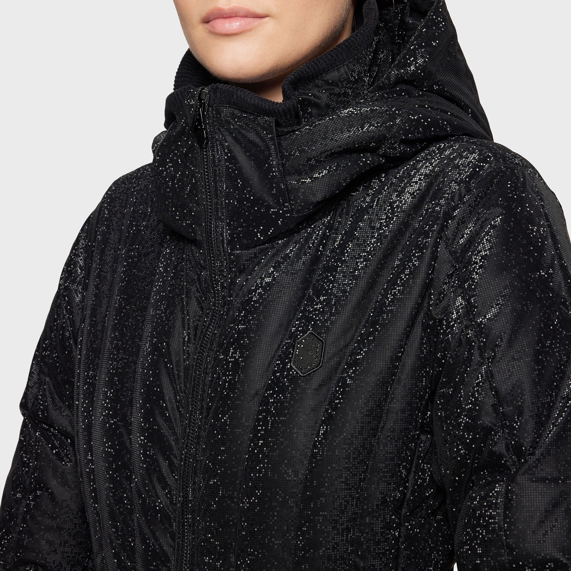 W-CRCHEVEL_ICE-FW25-BLK_3.jpg