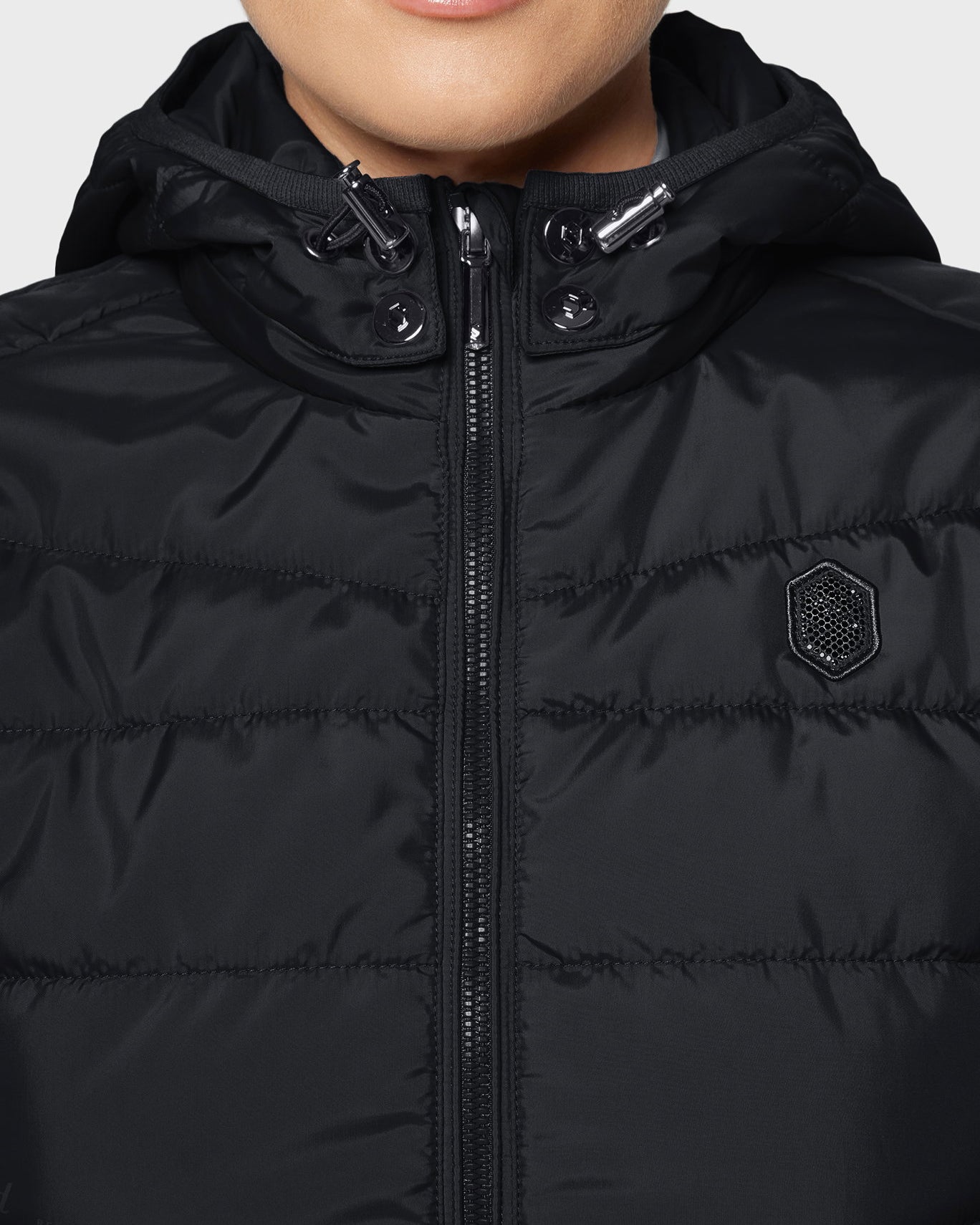 W-DAVOS-S-SS26-BLK_2.jpg