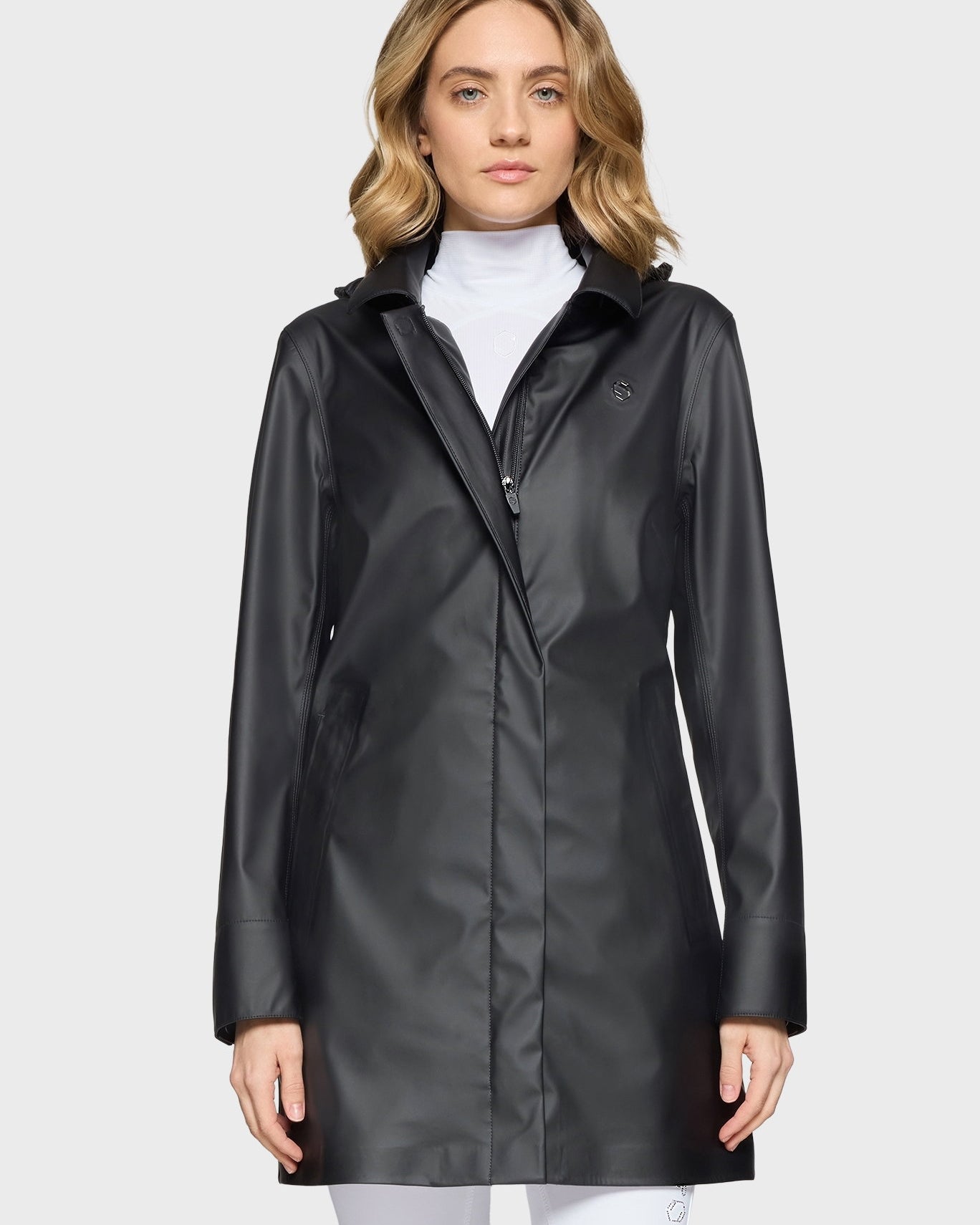 W-DELFINA-S-SS26-BLKBGE.jpg