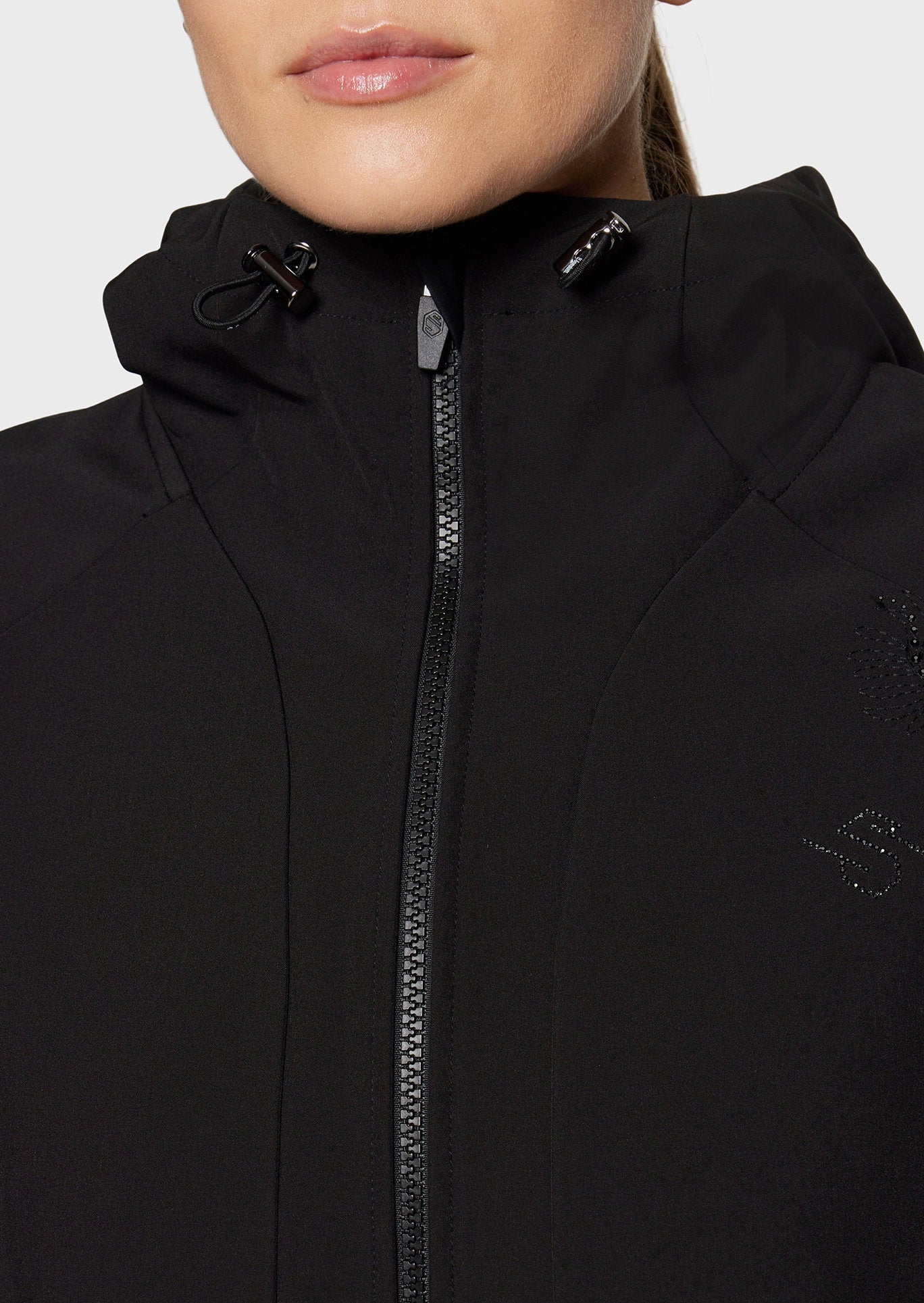 W-VICTORIA-FE-SS26-BLK_2.jpg