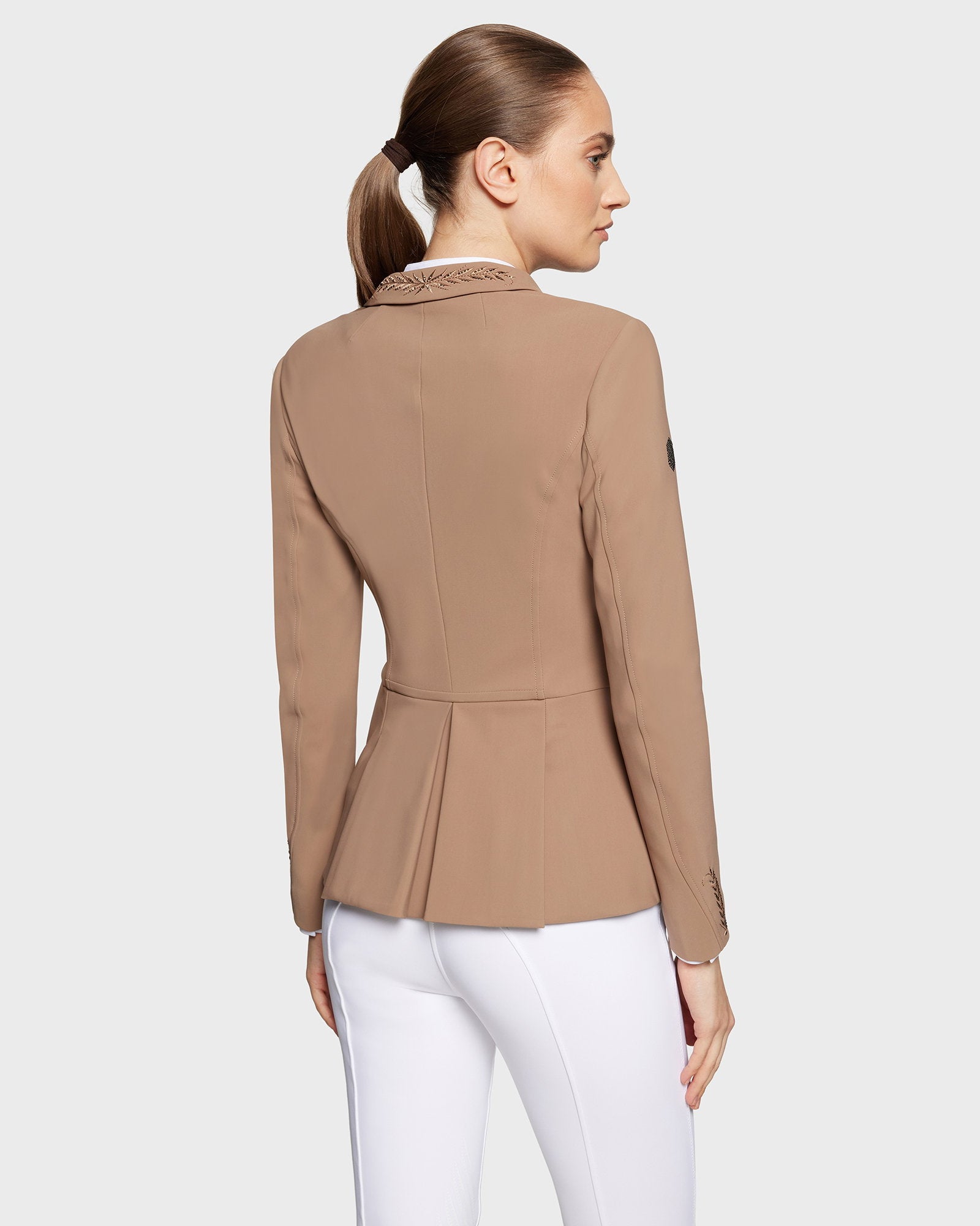 W-VICY_FLW_CRY-FW25-CAMEL_1.jpg