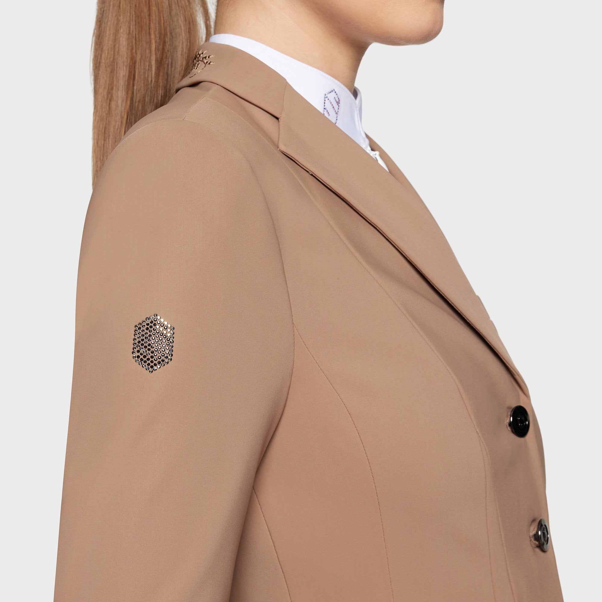 W-VICY_FLW_CRY-FW25-CAMEL_2.jpg