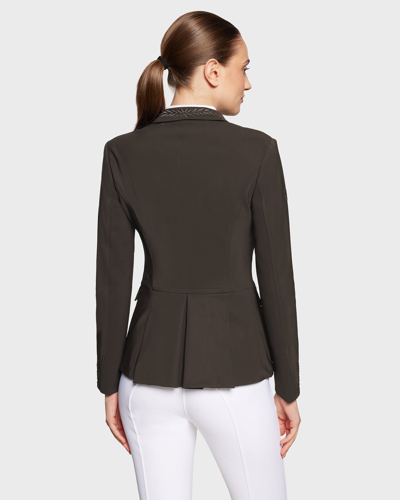 W-VICY_FLW_CRY-FW25-MOCHA_1.jpg