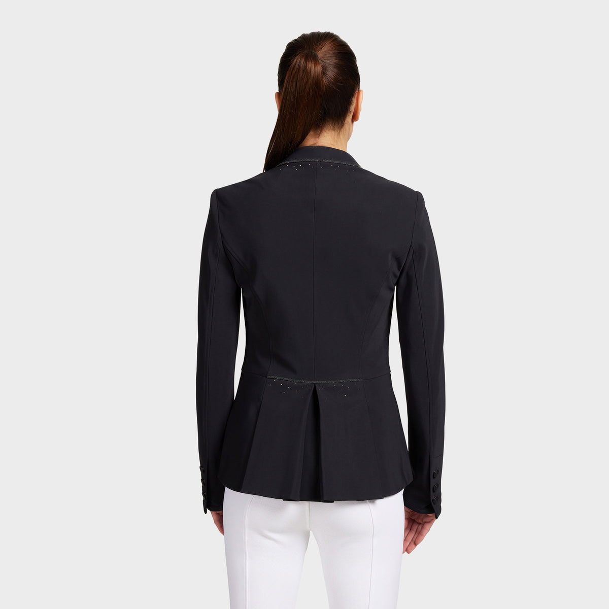 W-VIC_CRFB-FW24-BLK_1.jpg