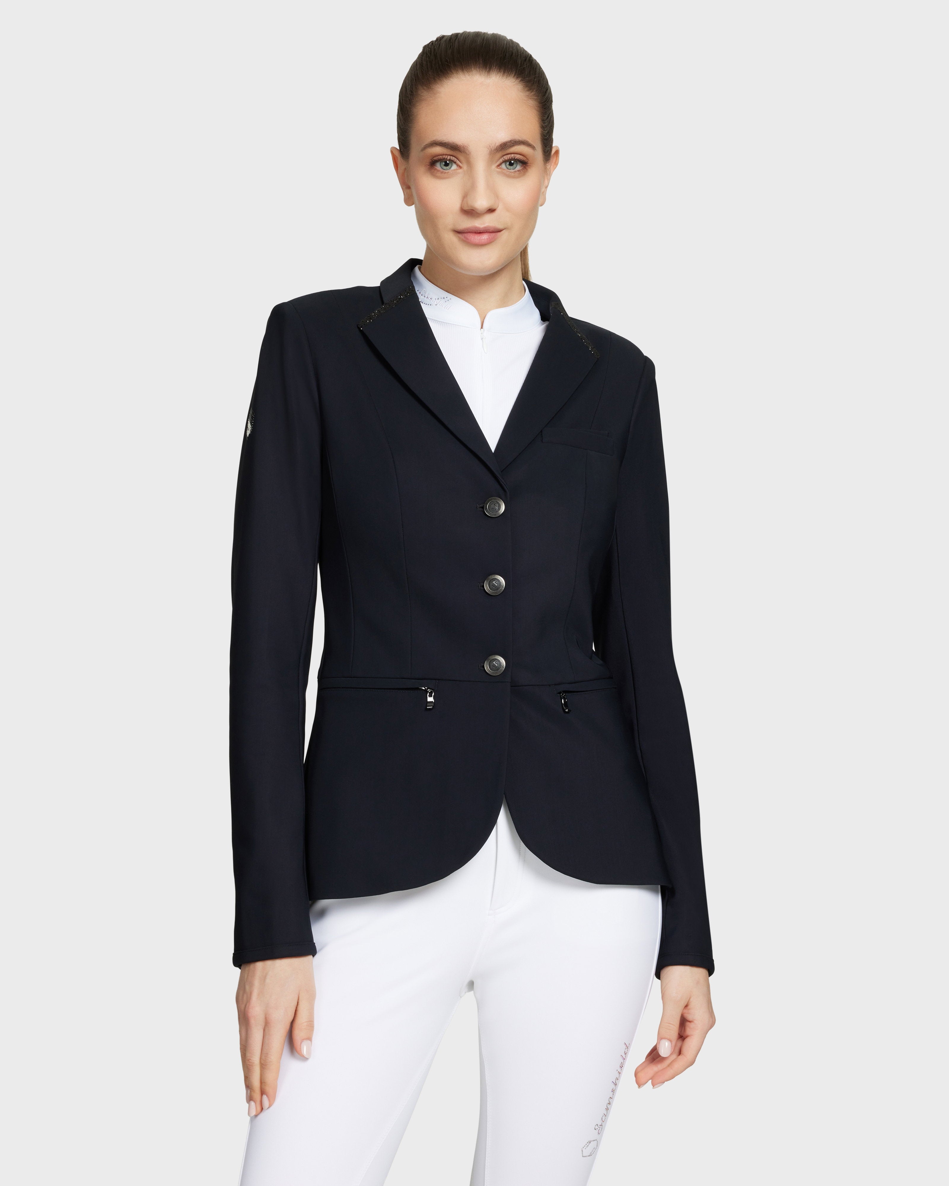 W-VIC_CRFB-SS24-BLK.jpg