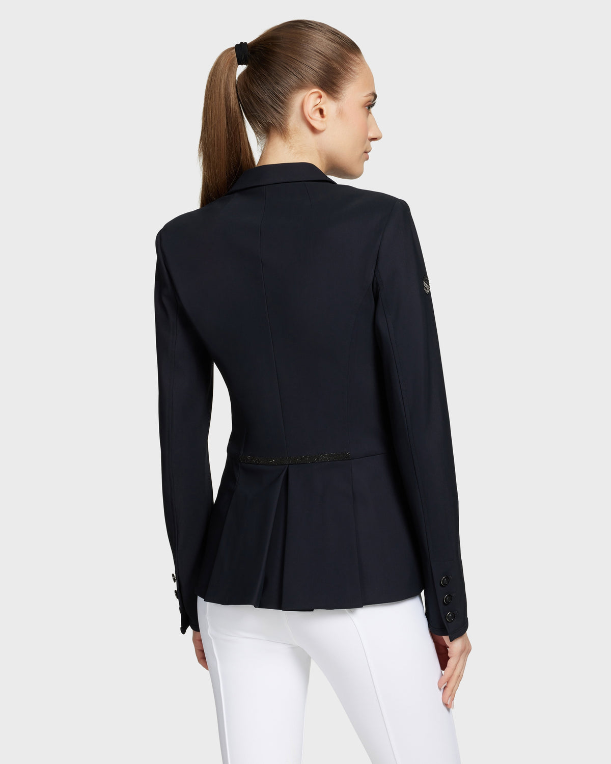 W-VIC_CRFB-SS24-BLK_1.jpg