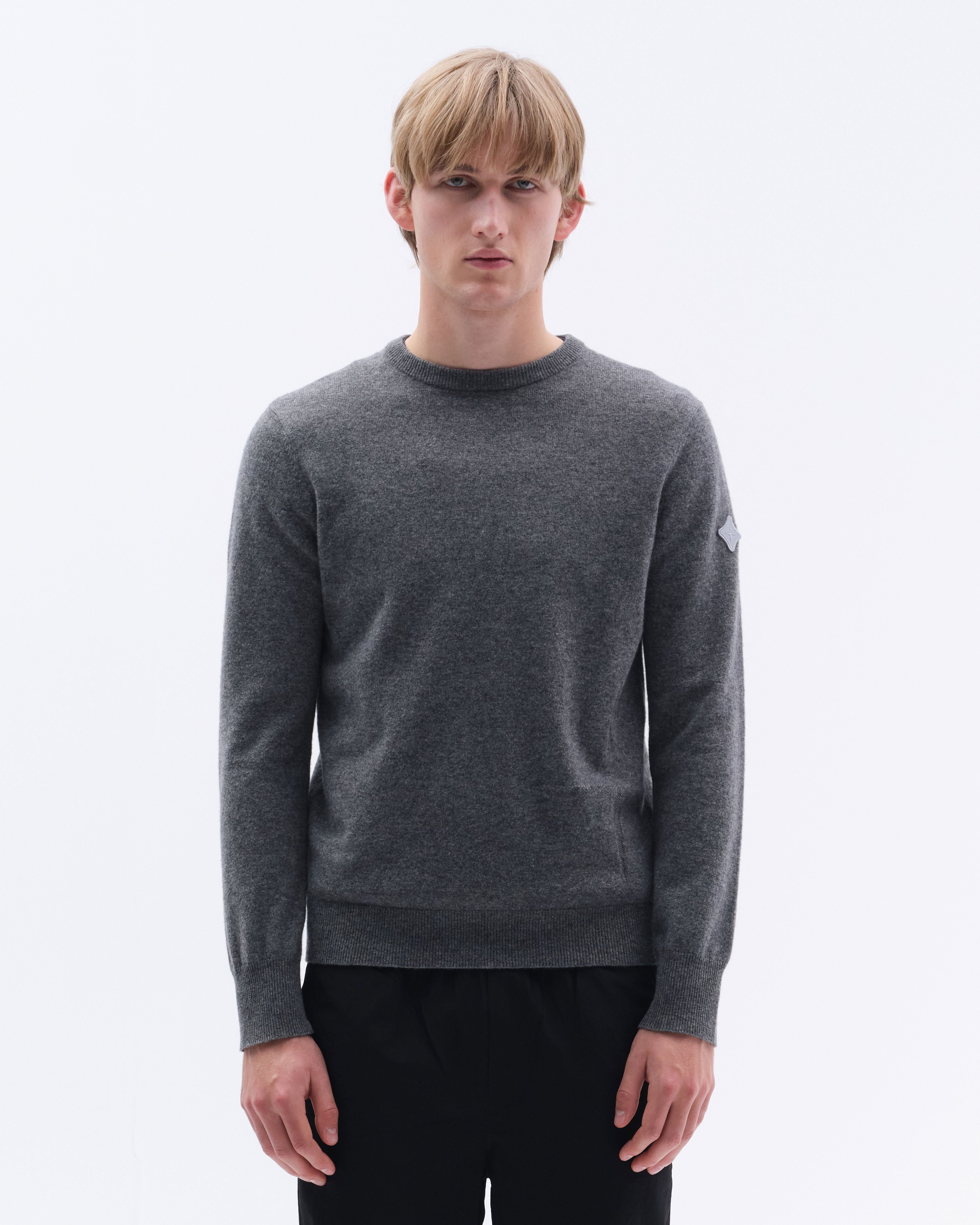 WOM09_CM-GREY_8.jpg