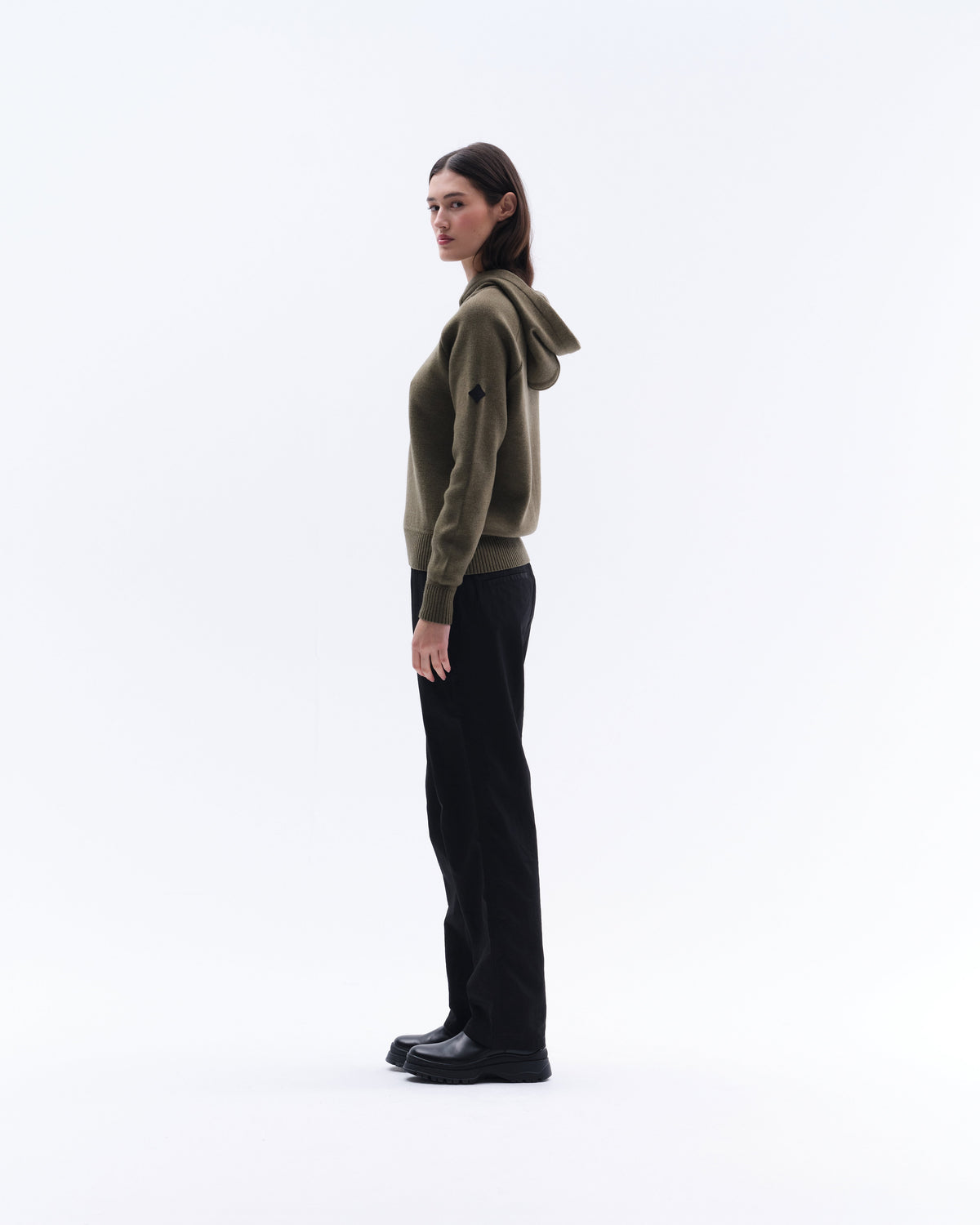 WOW12_KN-OLIVE_5.jpg
