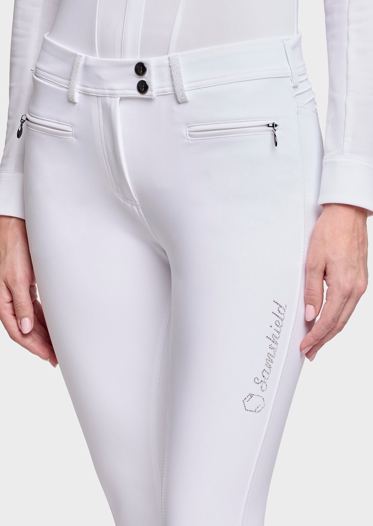 W_ADELE_CRF_KG_FW26-WHT_2.jpg