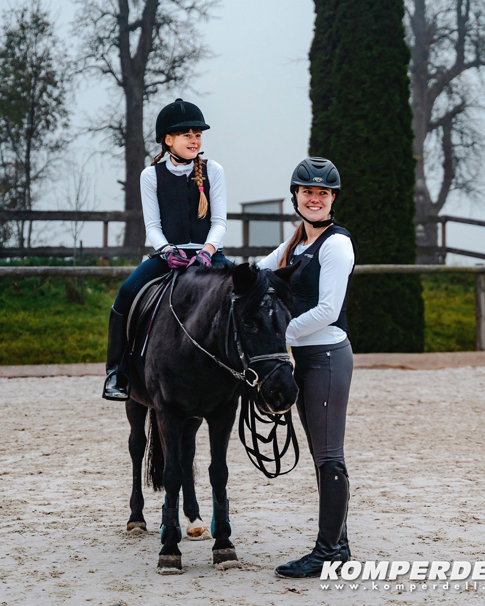 Komperdell Gilet de Protection Junior Noir/Fuchsia Komperdell Gilet de Protection Junior Noir/Fuchsia