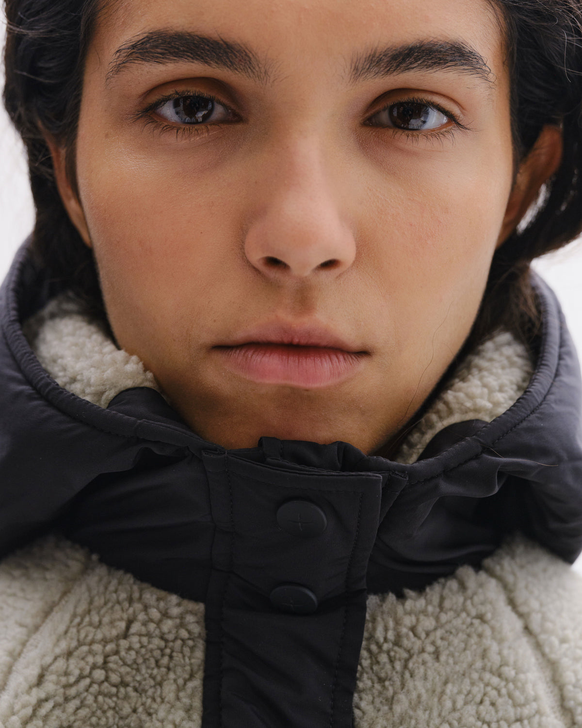 Model image — Hooded sherpa jacket Female - Terra Brown