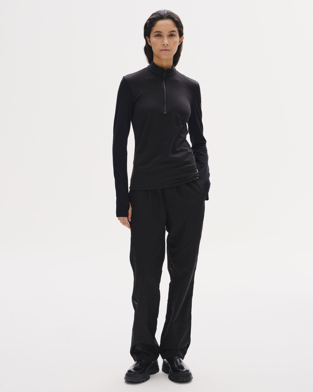 Model image — Colorado Grid Fleece Half Zip Female - Black/Taupe