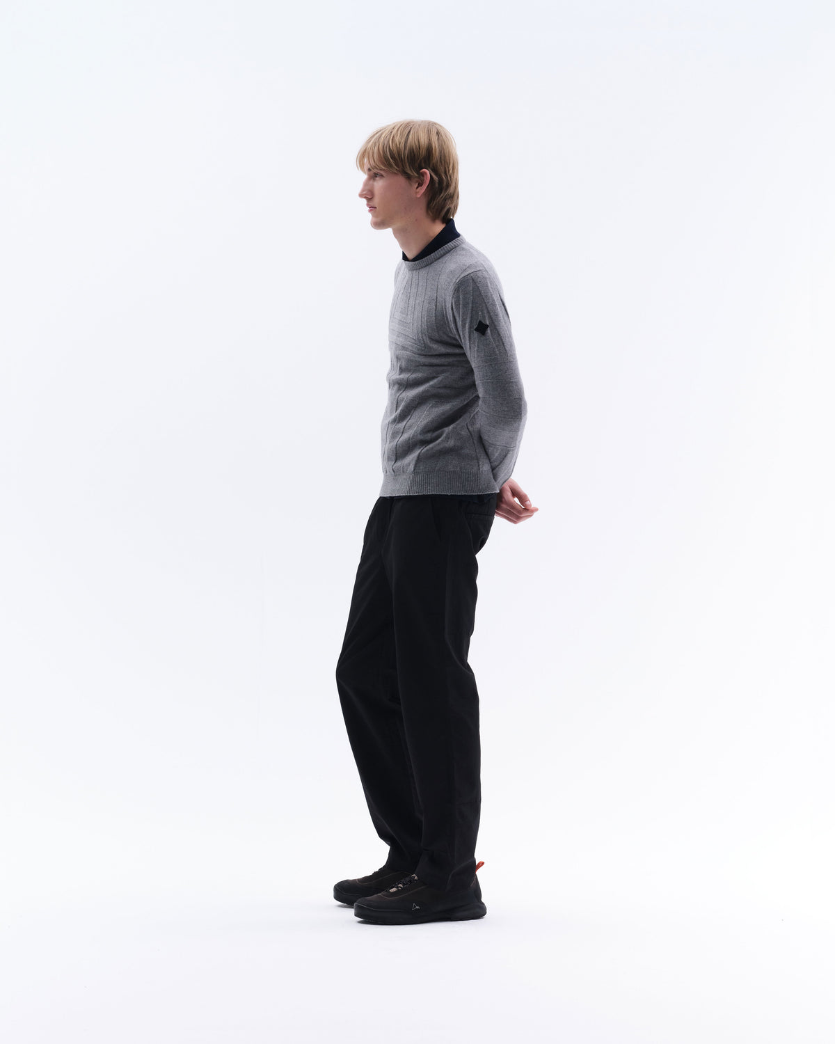 Model image — Ecco Wool Cashmere Sweater Unisex - Navy