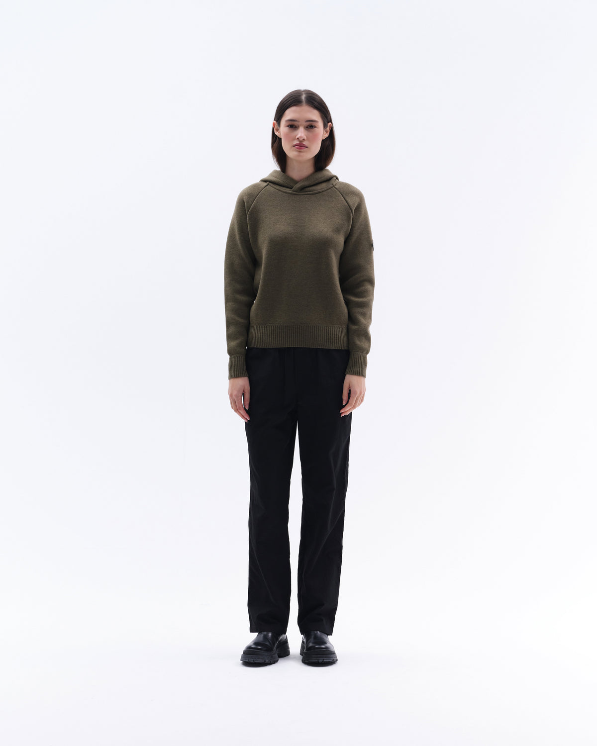 Model image — Loose Fit Extra Fine Merino Hoodie Female - Bordeaux